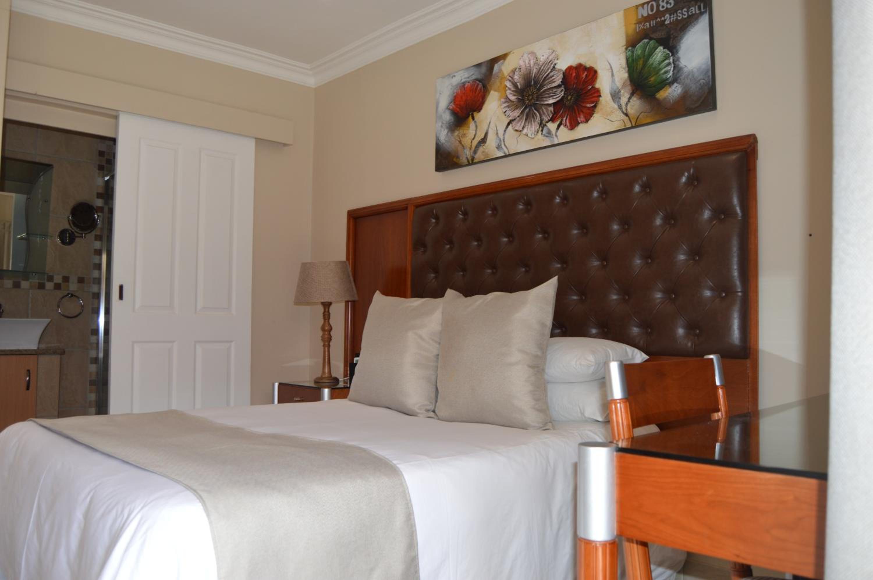 Deluxe King Room photo 3