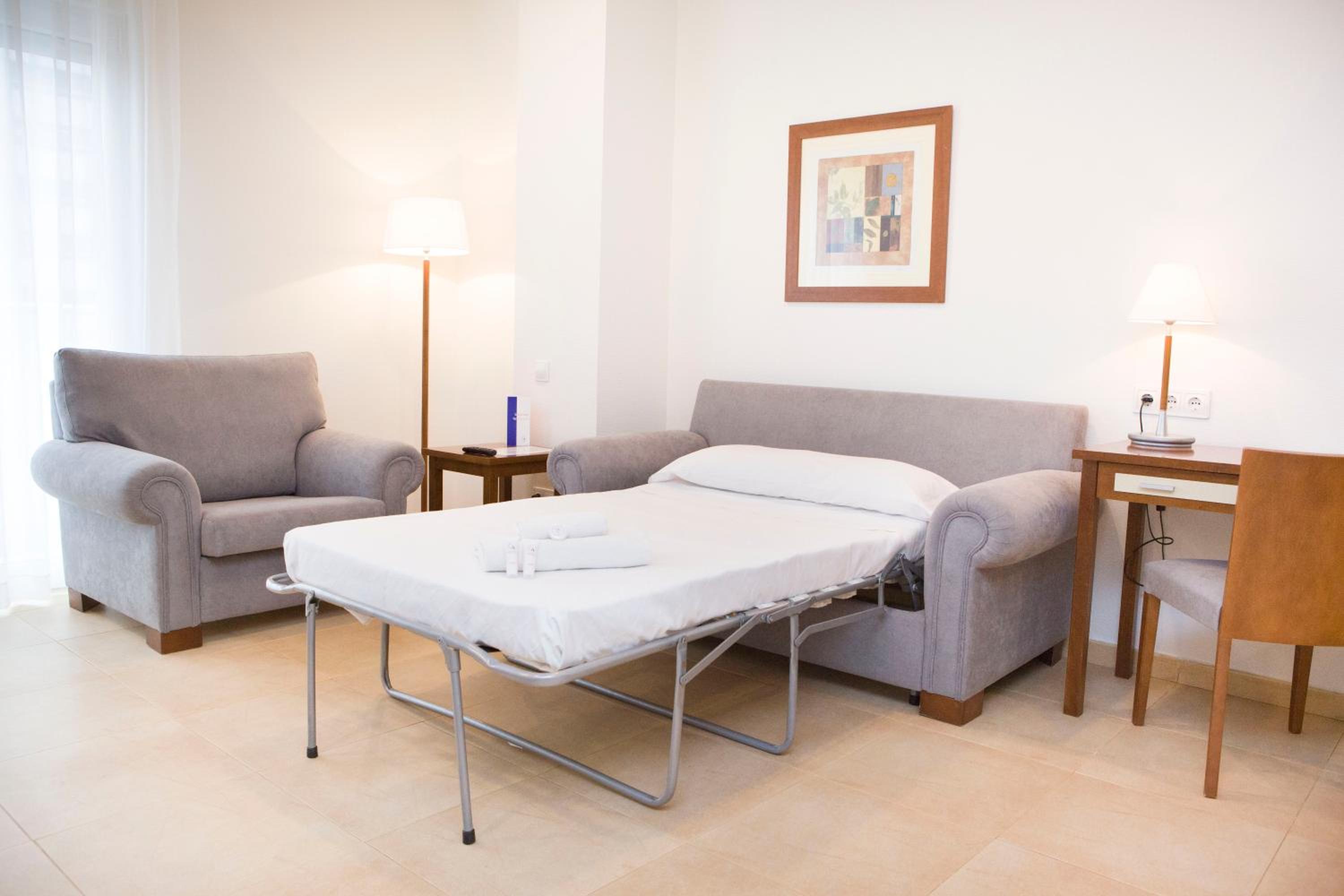 Superior Two-Bedroom Apartment (2 Adults + 2 children) photo 2