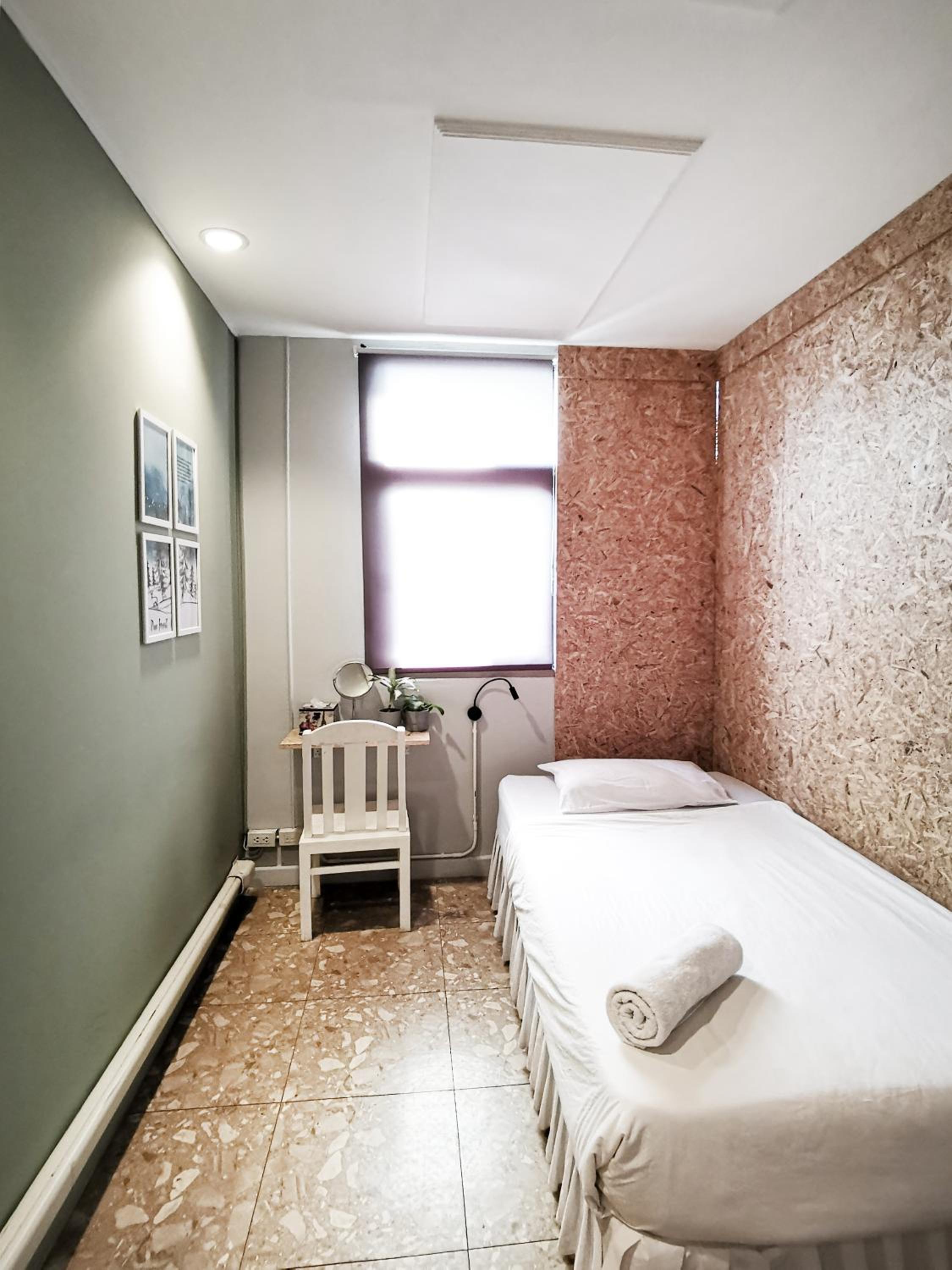 Single Room photo 1