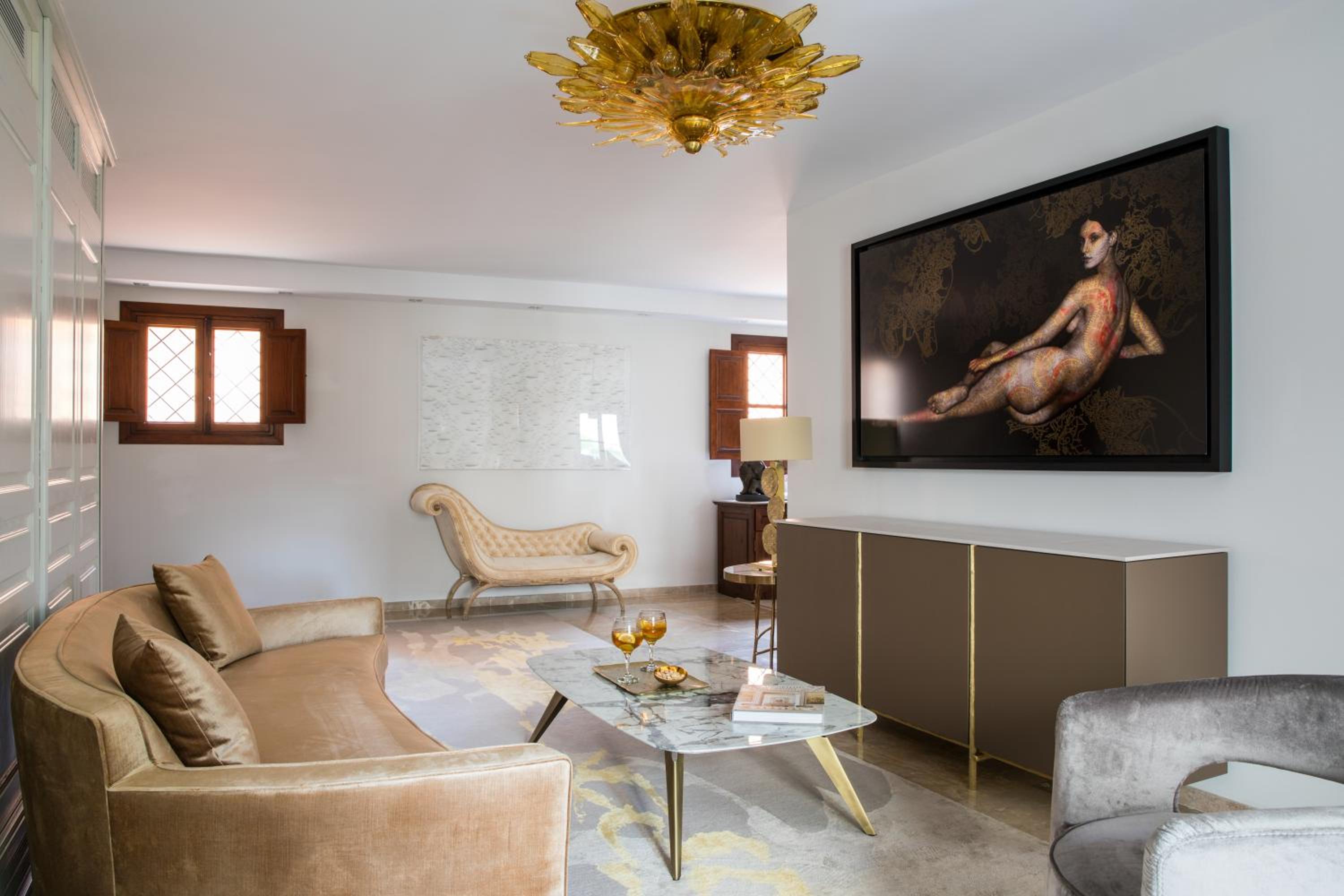 Superior Suite - Photo 17