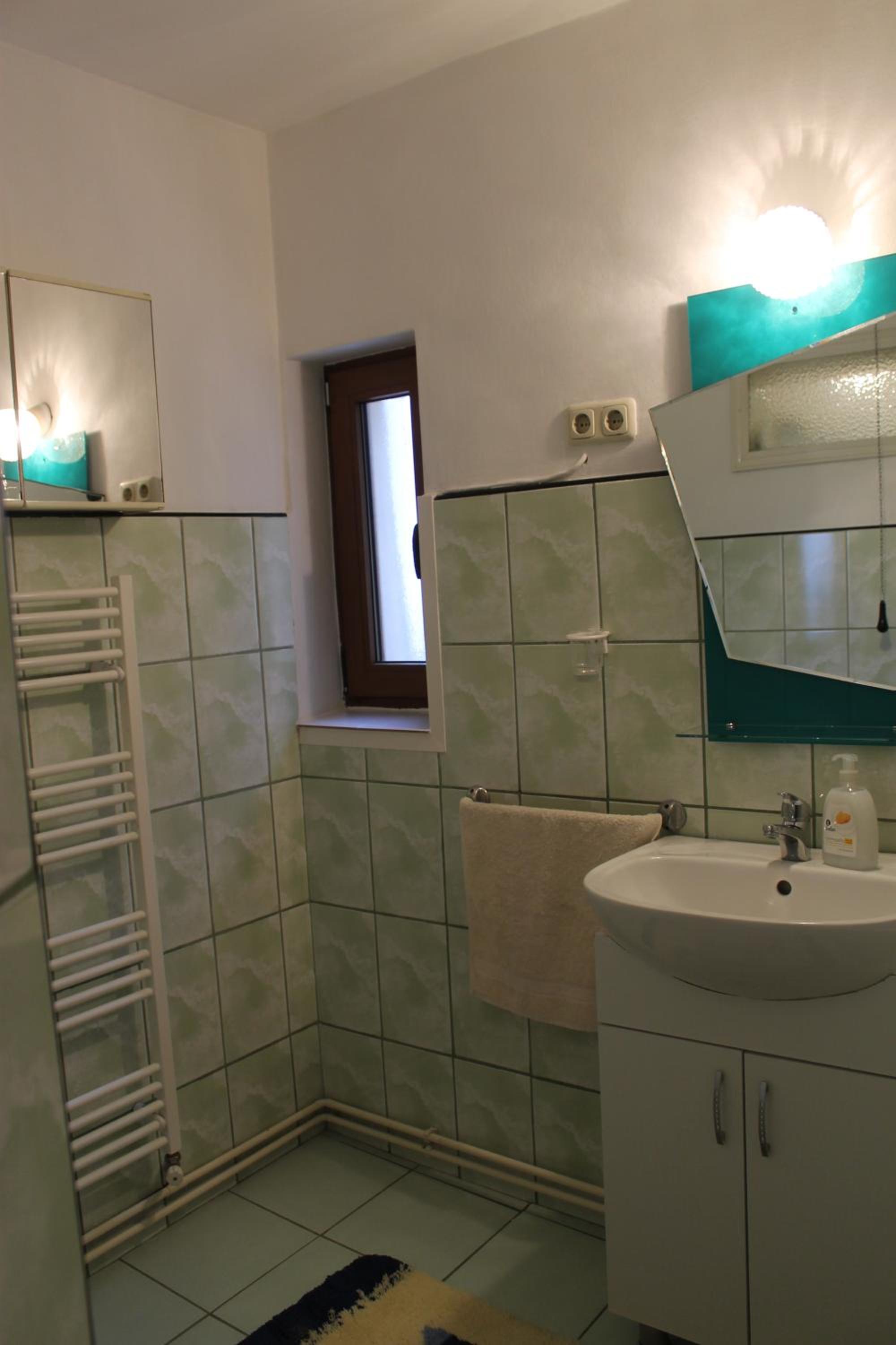 Queen Room with Private External Bathroom  photo 3