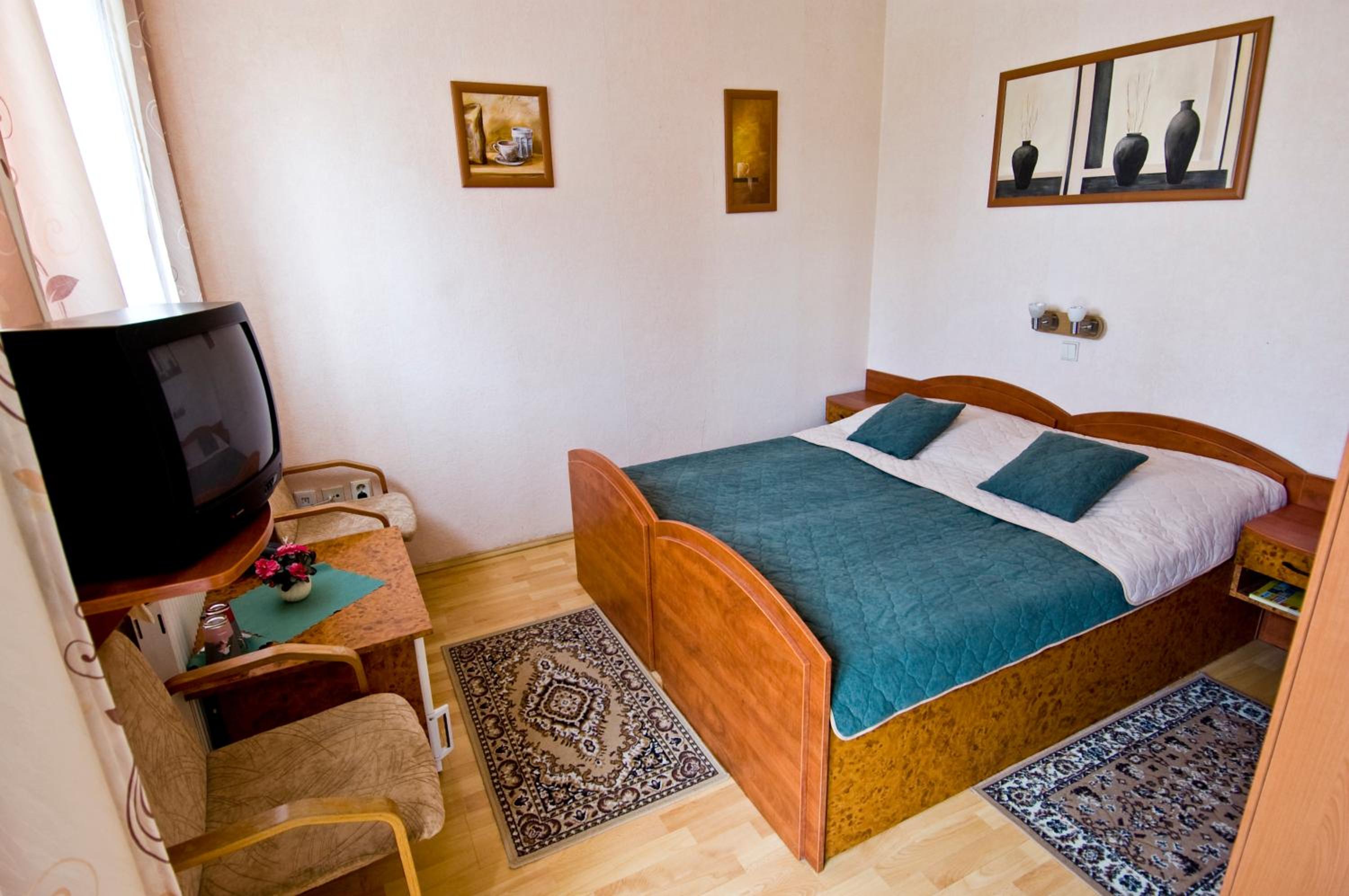 Standard Double Room photo 3