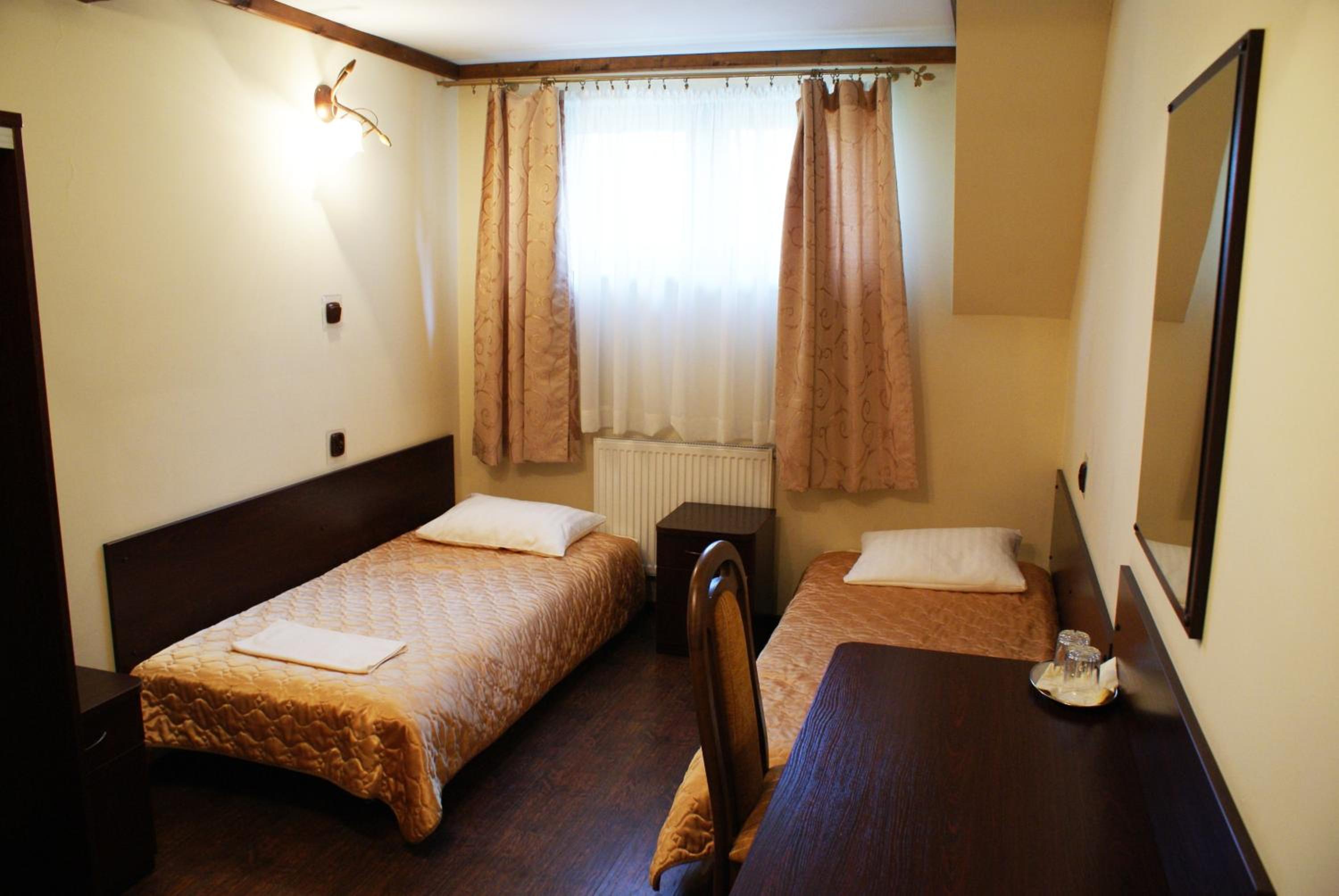 Standard Twin Room photo 2