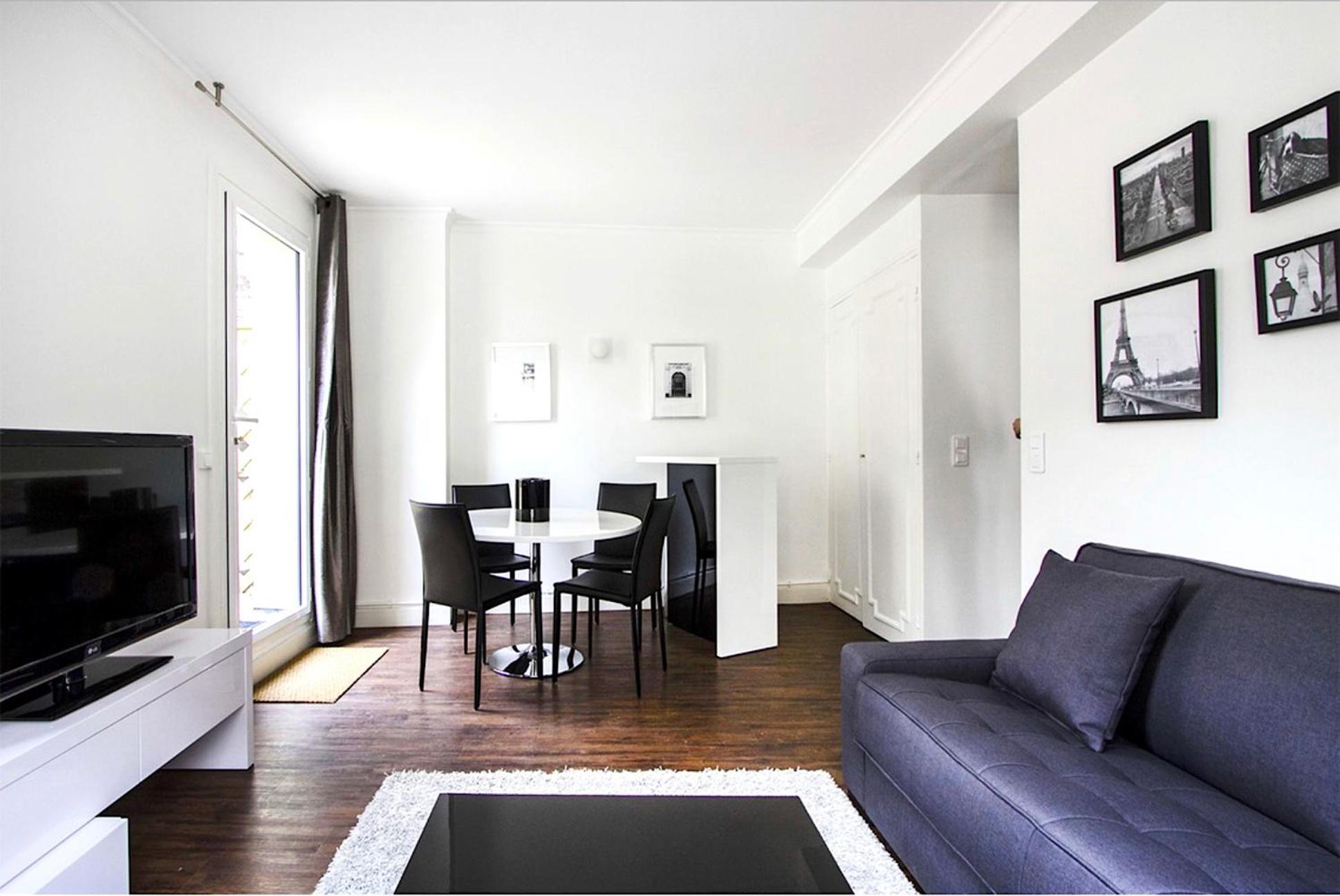 Apartment with Terrace photo 3