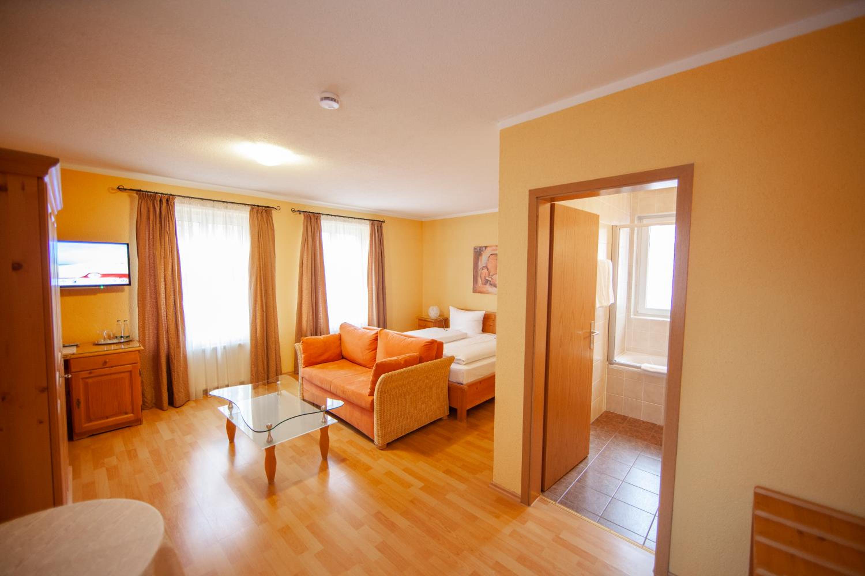 Double Room - Photo 3
