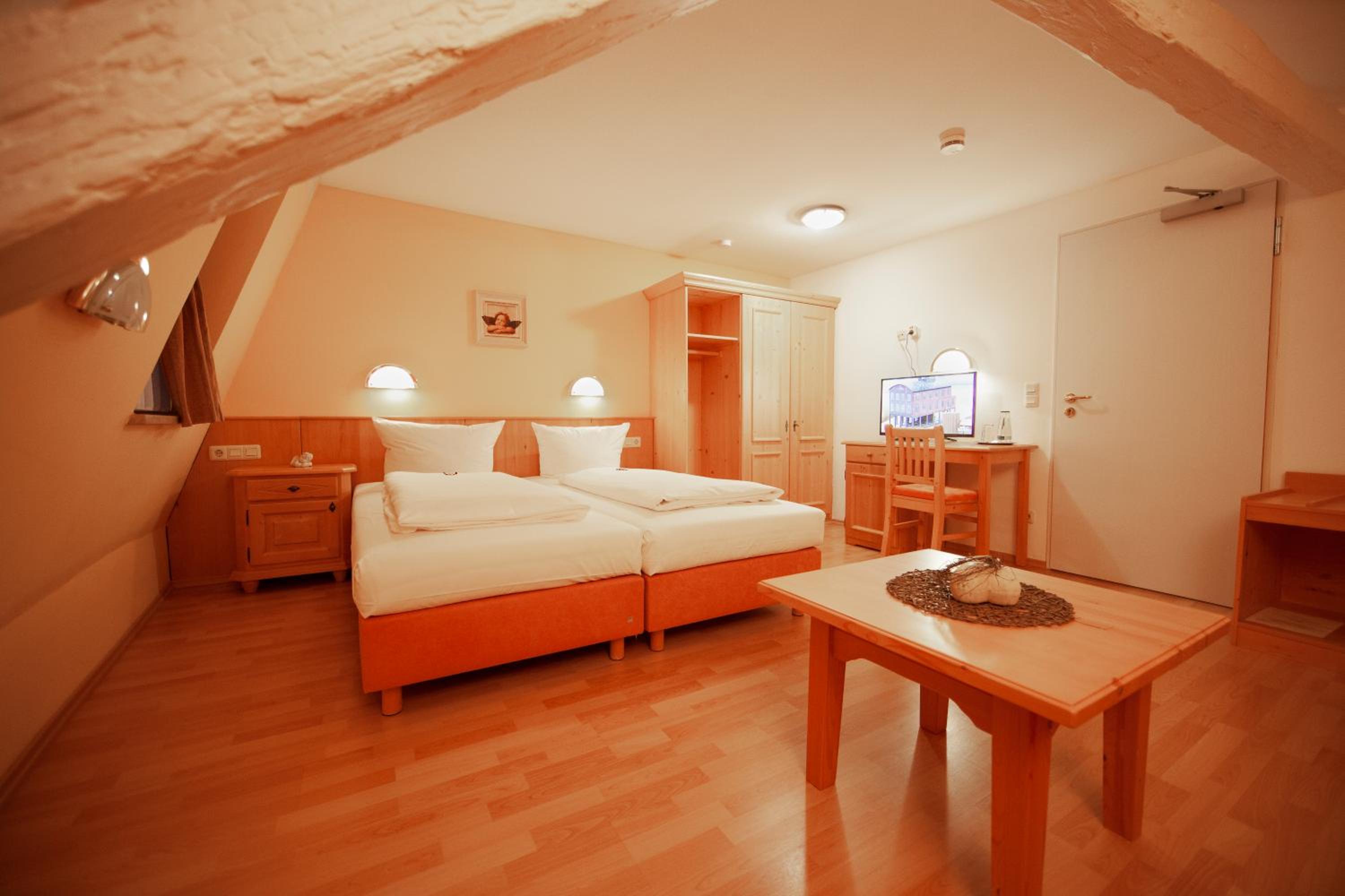 Double Room - Photo 4