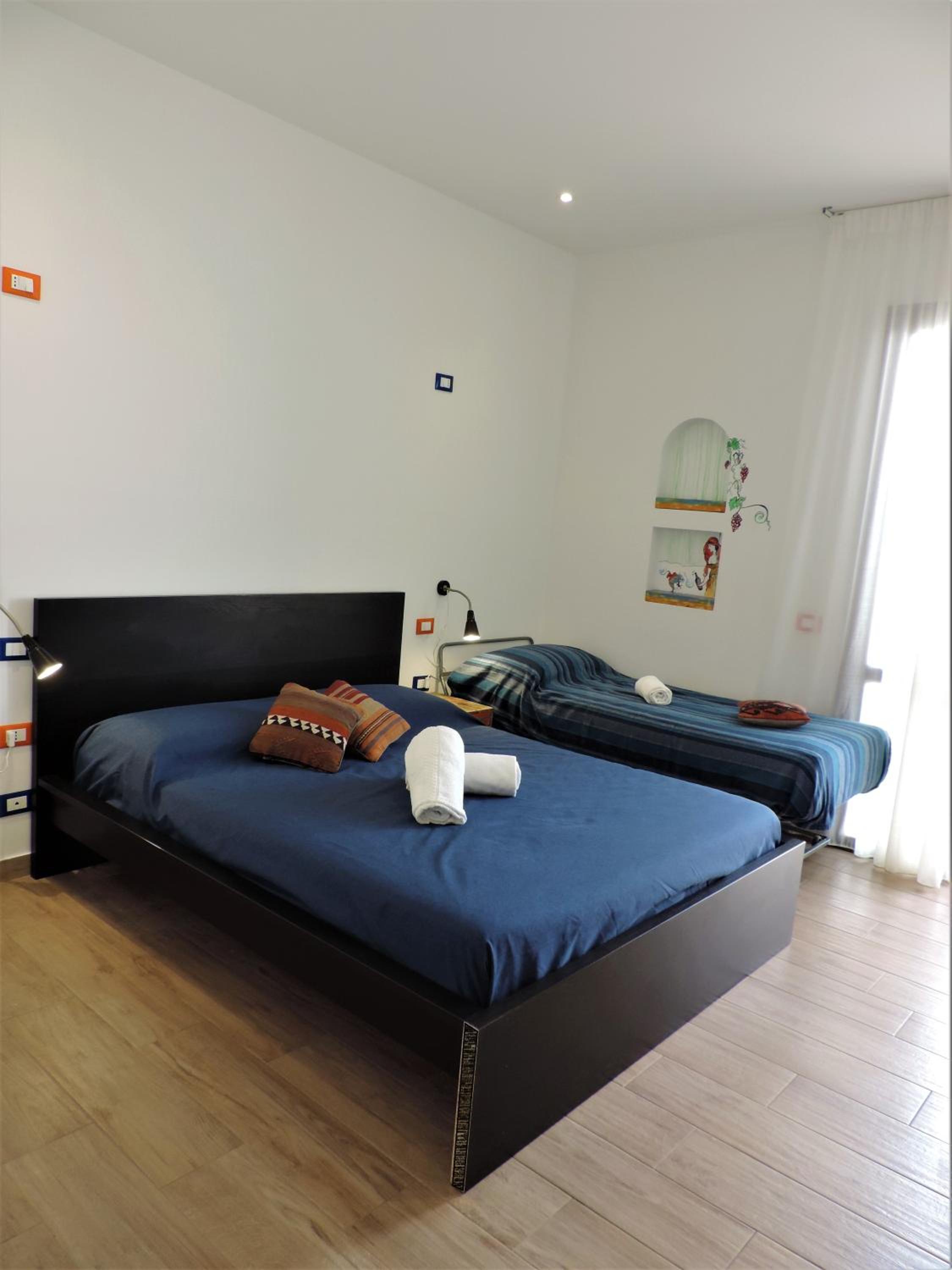Large Double Room photo 2