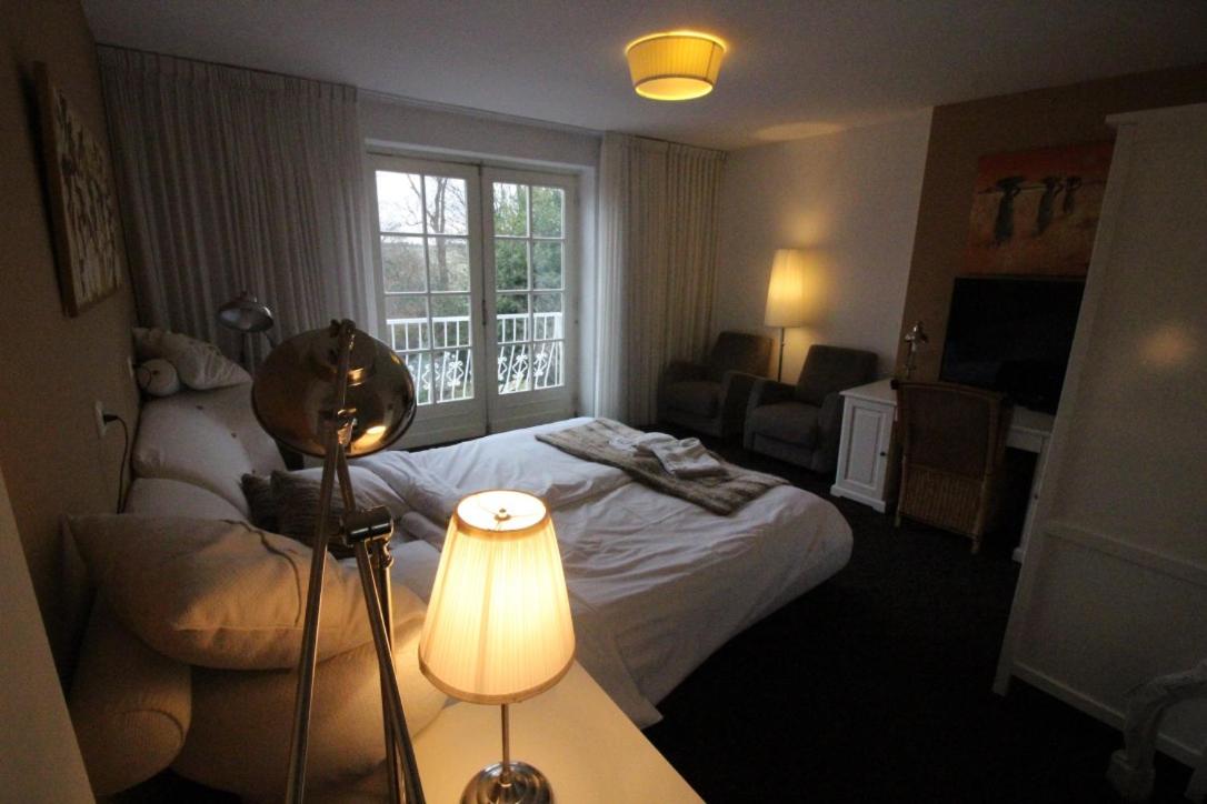 Deluxe King Room photo 1