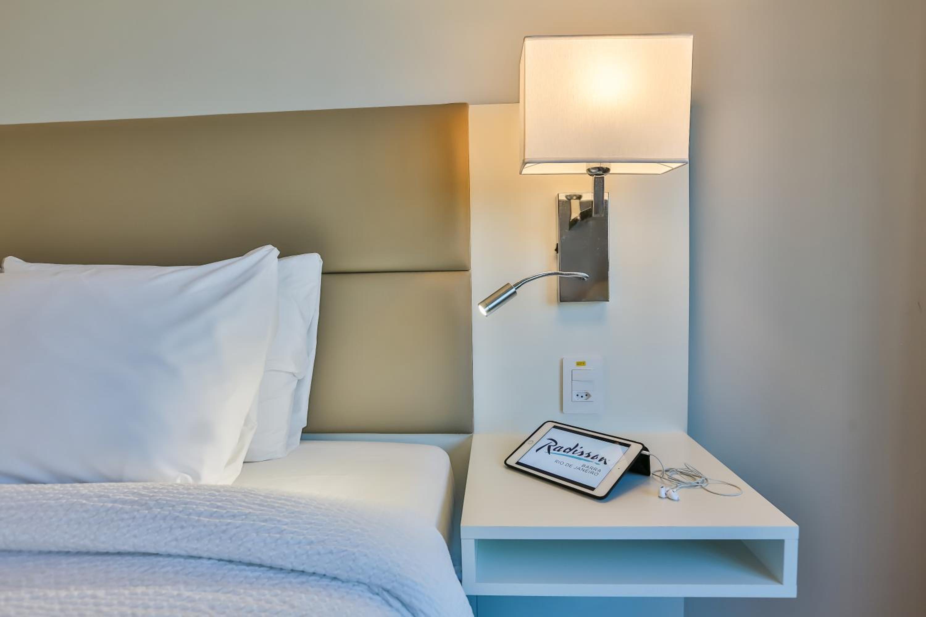 Business Queen Room