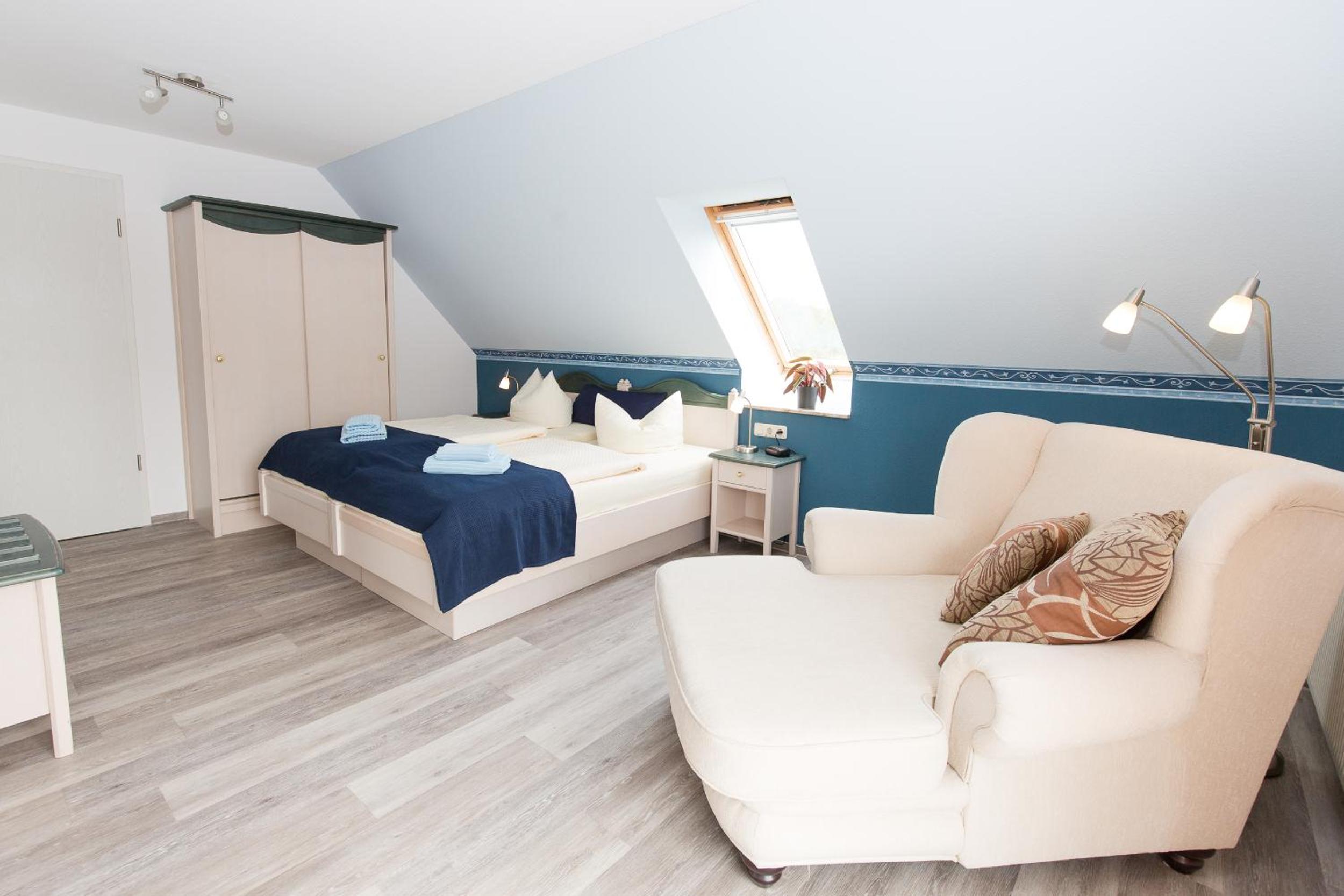 Deluxe Double Room with Balcony photo 1