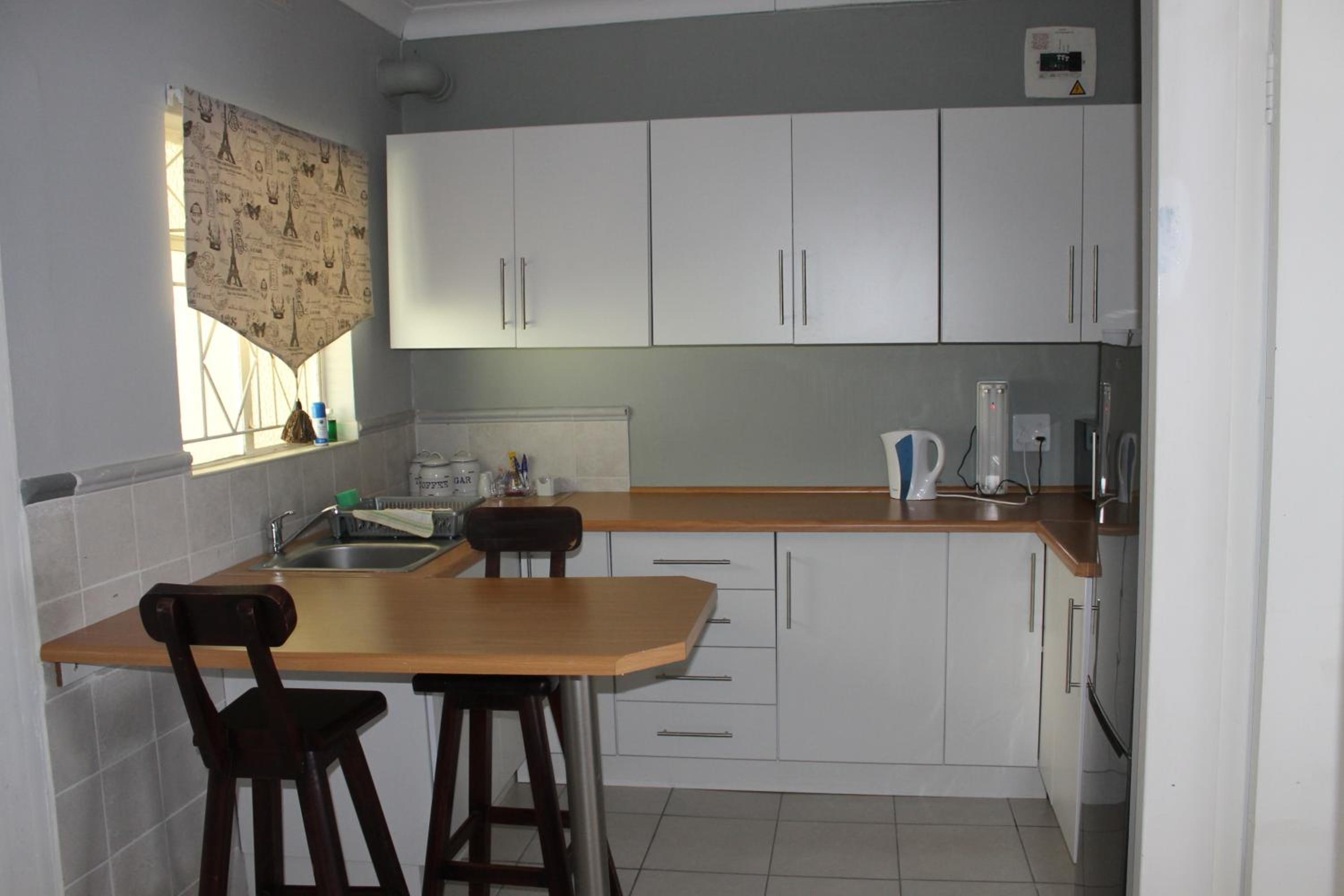 Standard Family Room - Photo 6