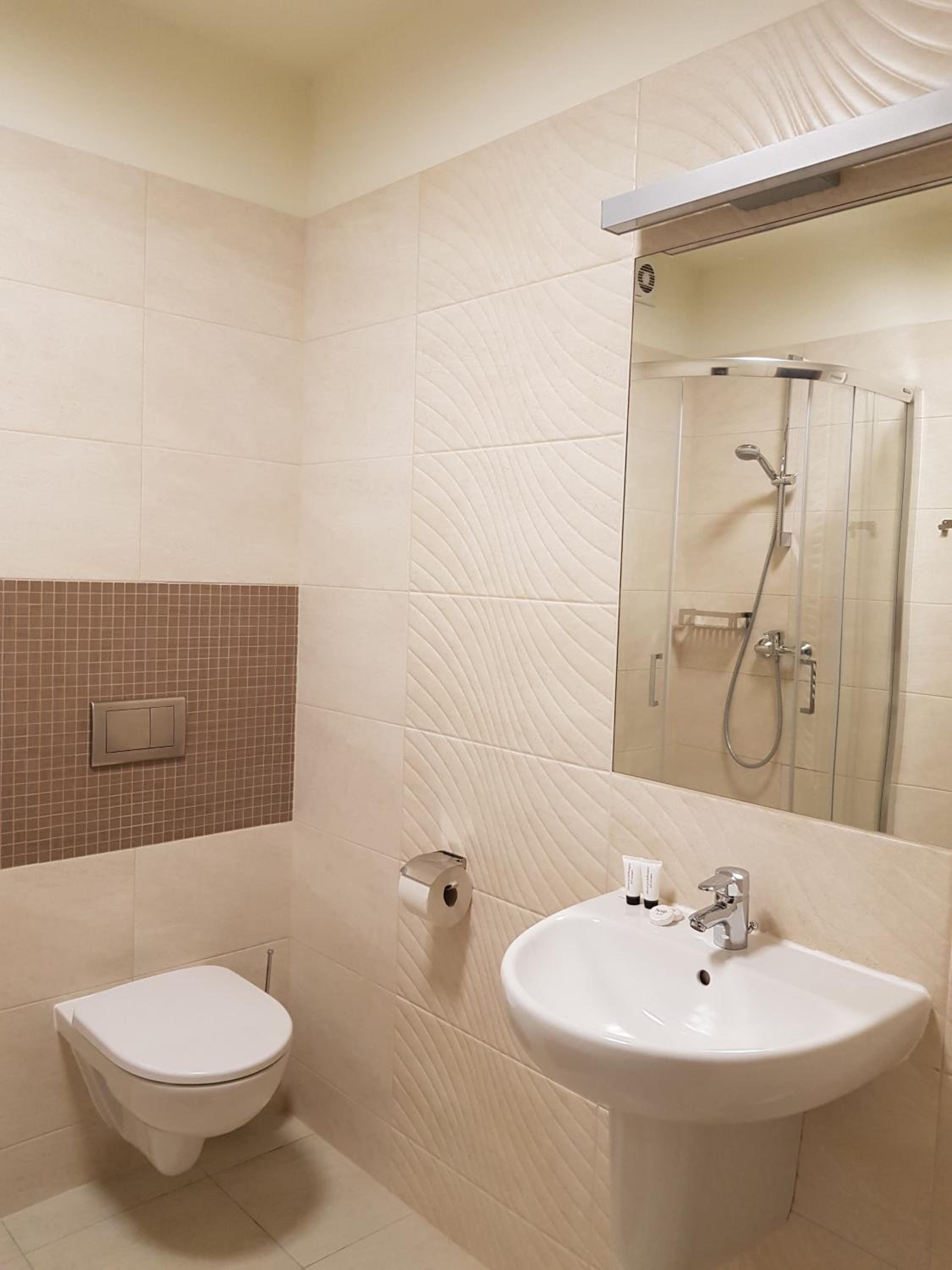 Double or Twin Room photo 2