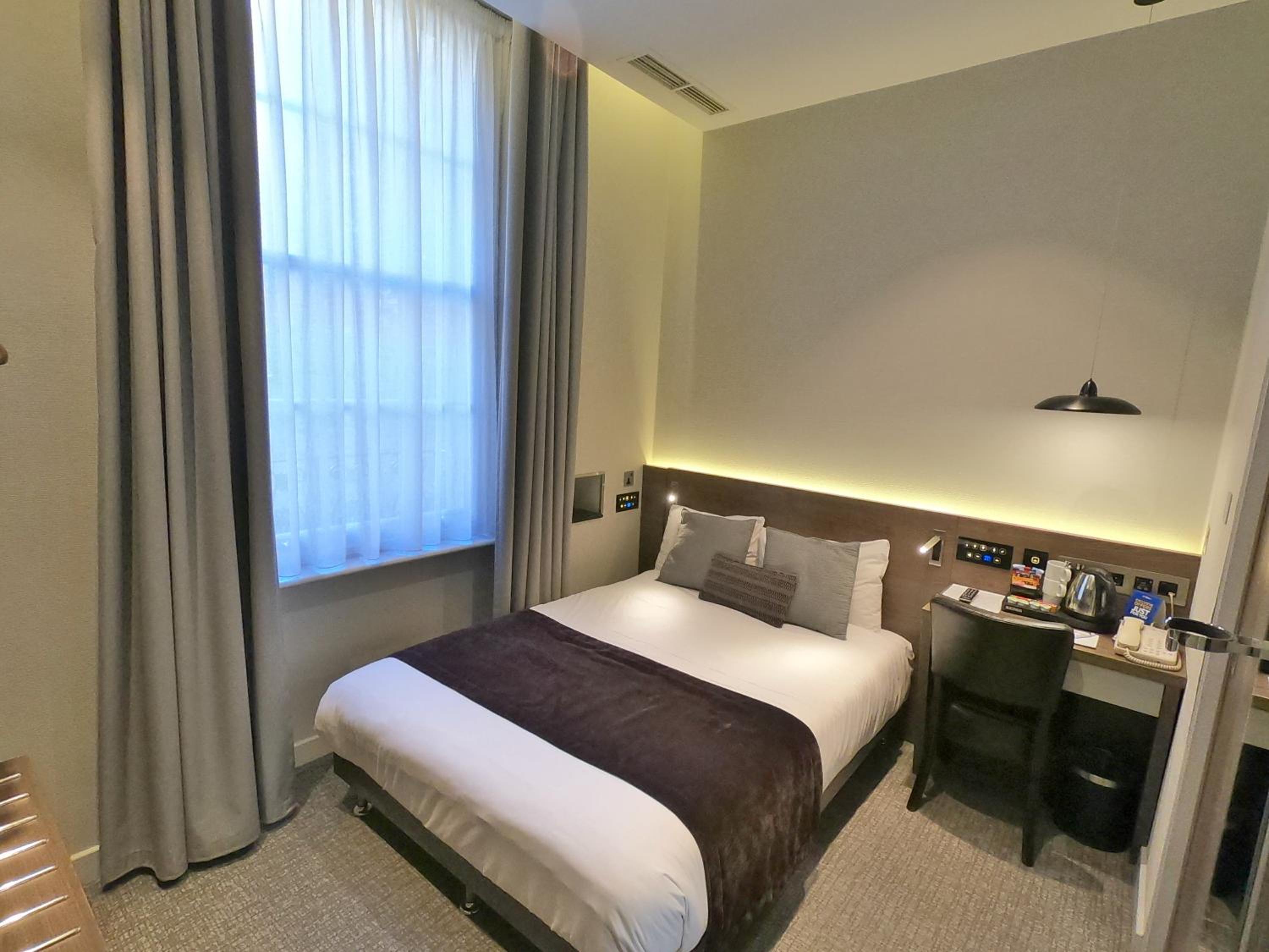 Cozy Double Room - Non-Smoking photo 2