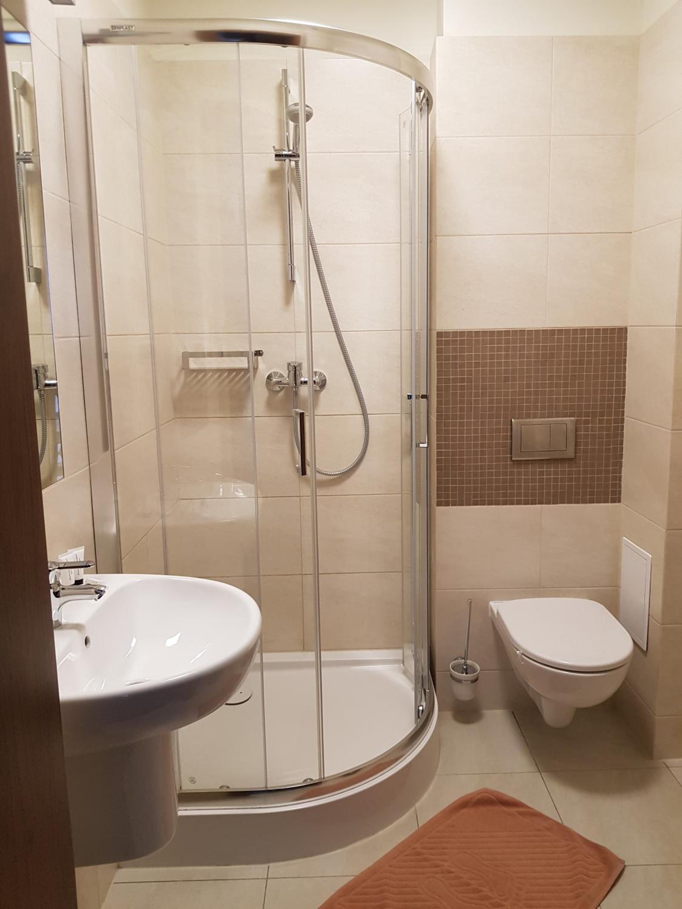 Double or Twin Room with Balcony photo 3