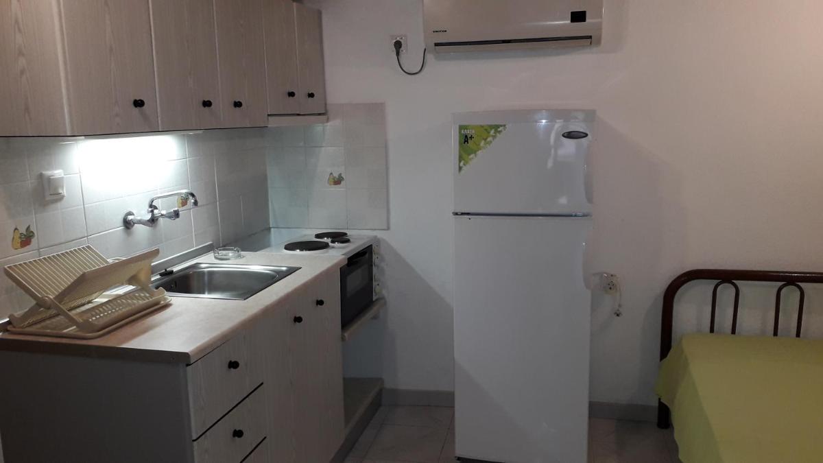 Studio Apartment photo 1