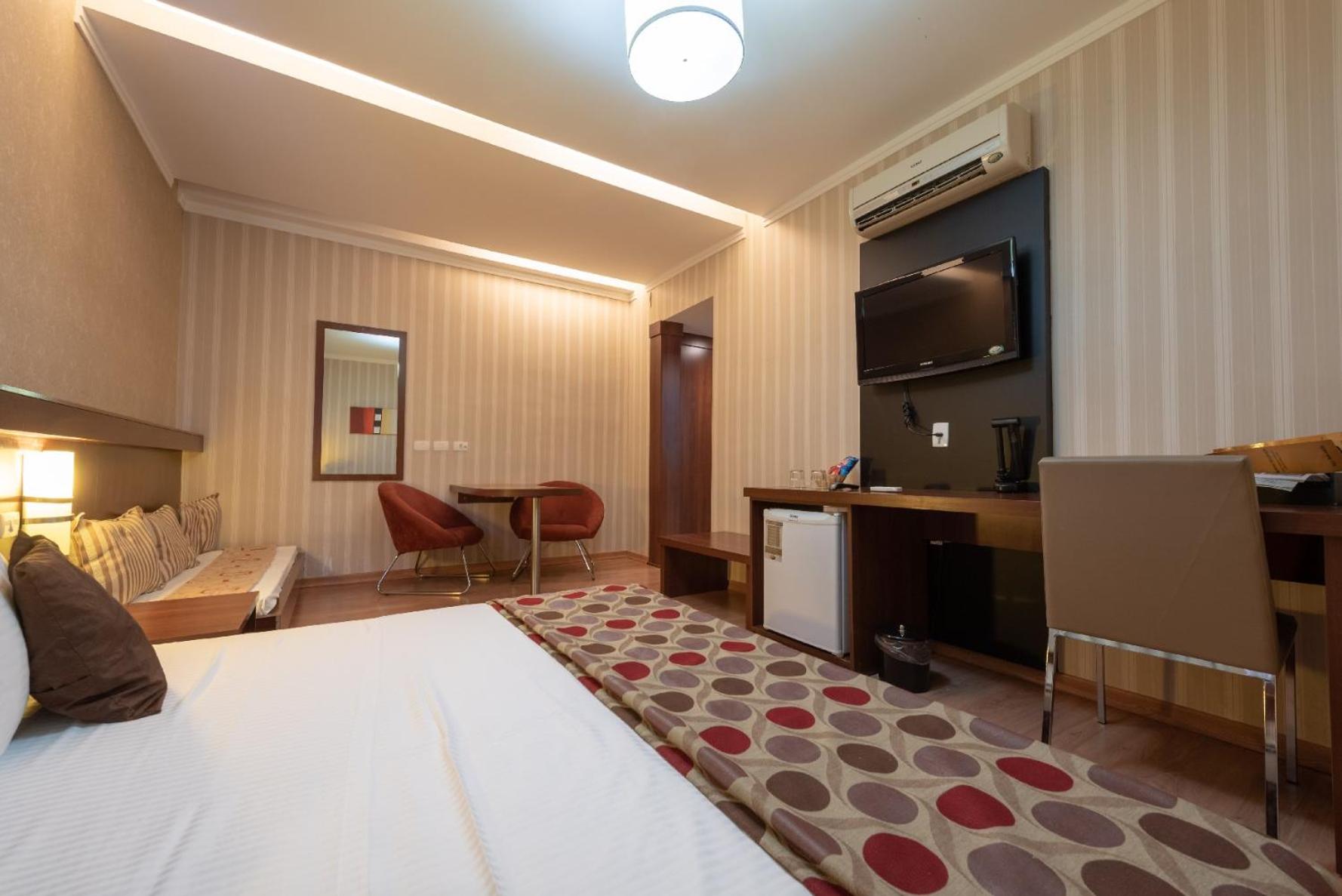 Deluxe Double Room photo 3