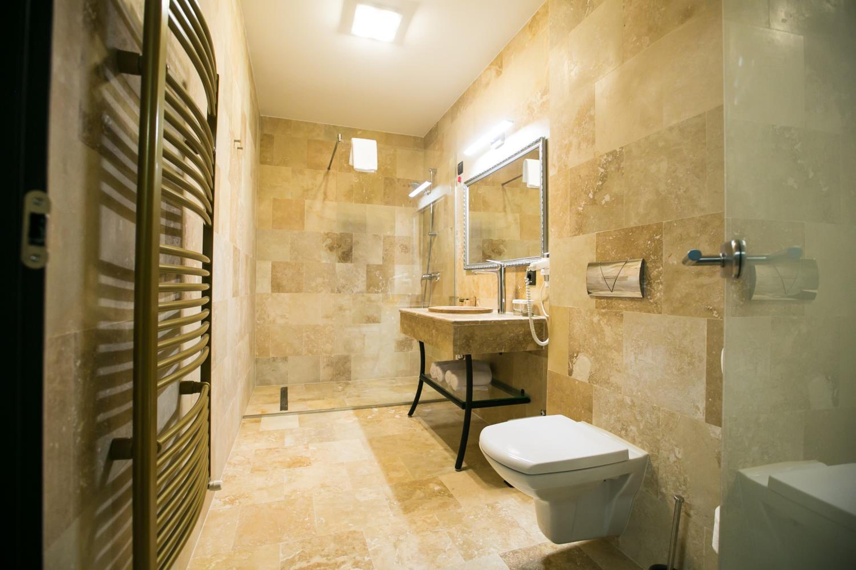 Double or Twin Room with Swimming Pool Access photo 3