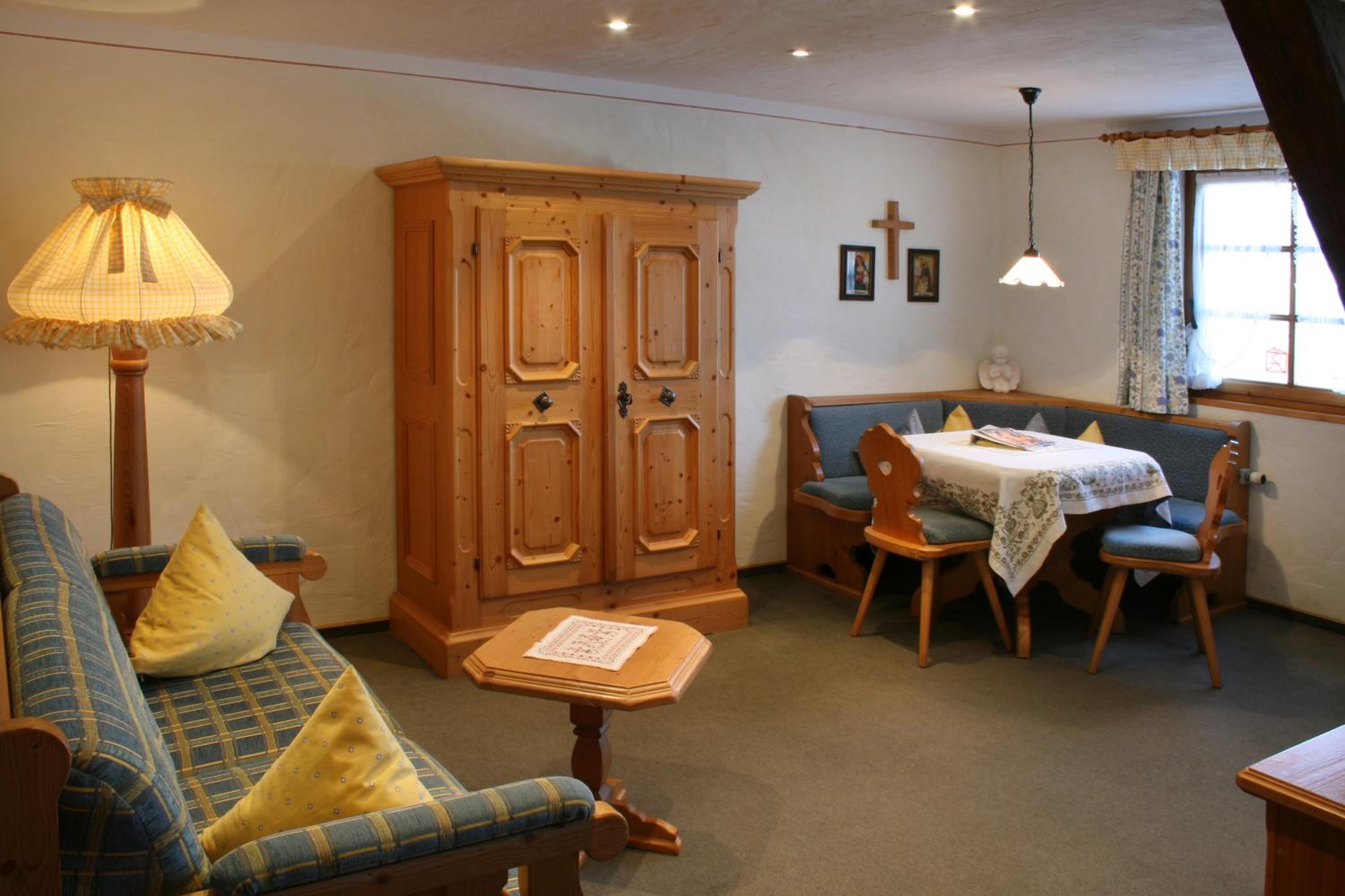 Family Room - Photo 4