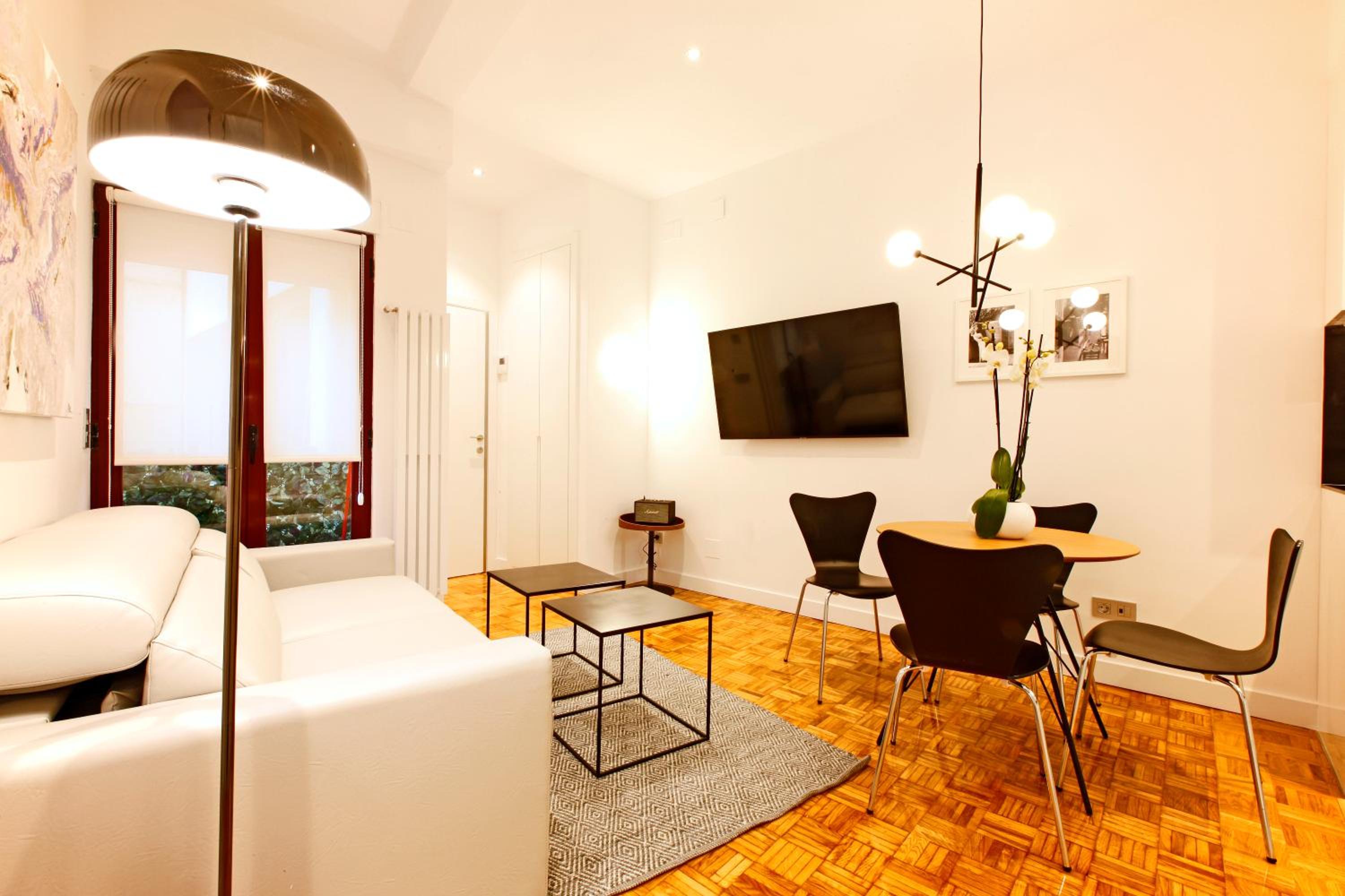 Deluxe Apartment photo 2