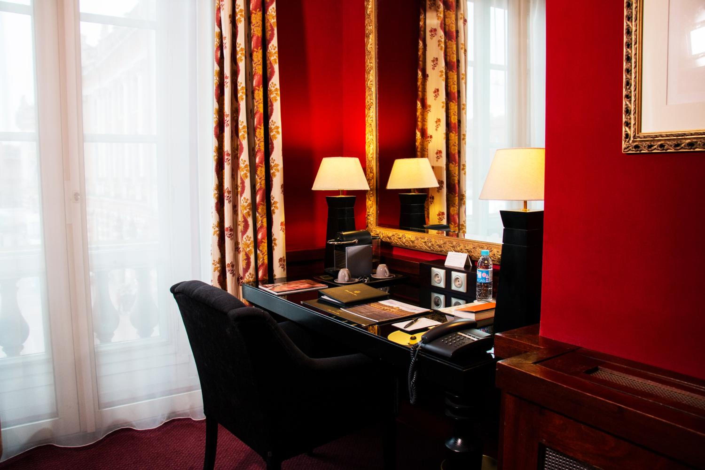 Junior King Suite with Capitol View - Non-Smoking - Photo 5