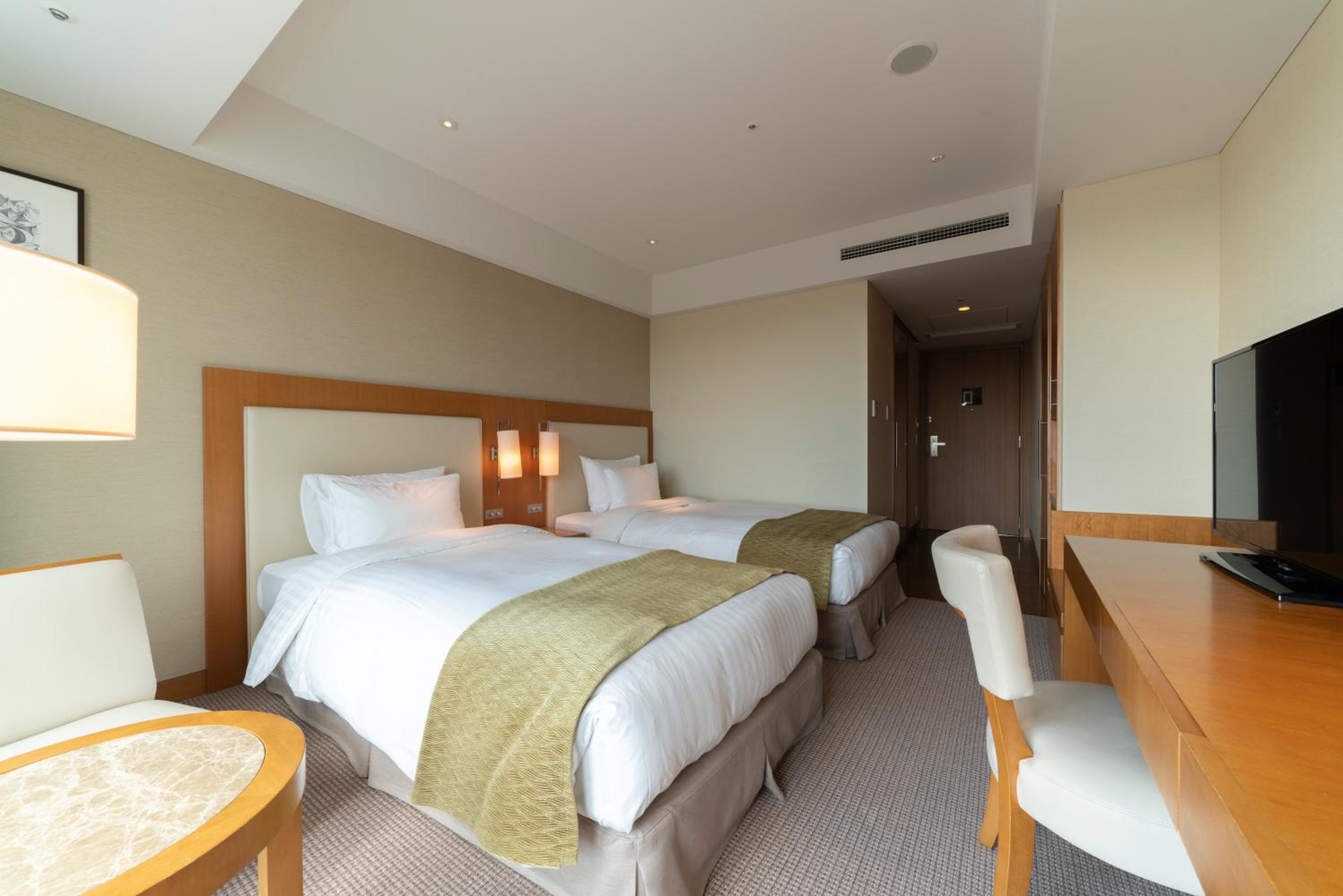 Moderate Twin Room (Triple) - Non Smoking - Photo 3