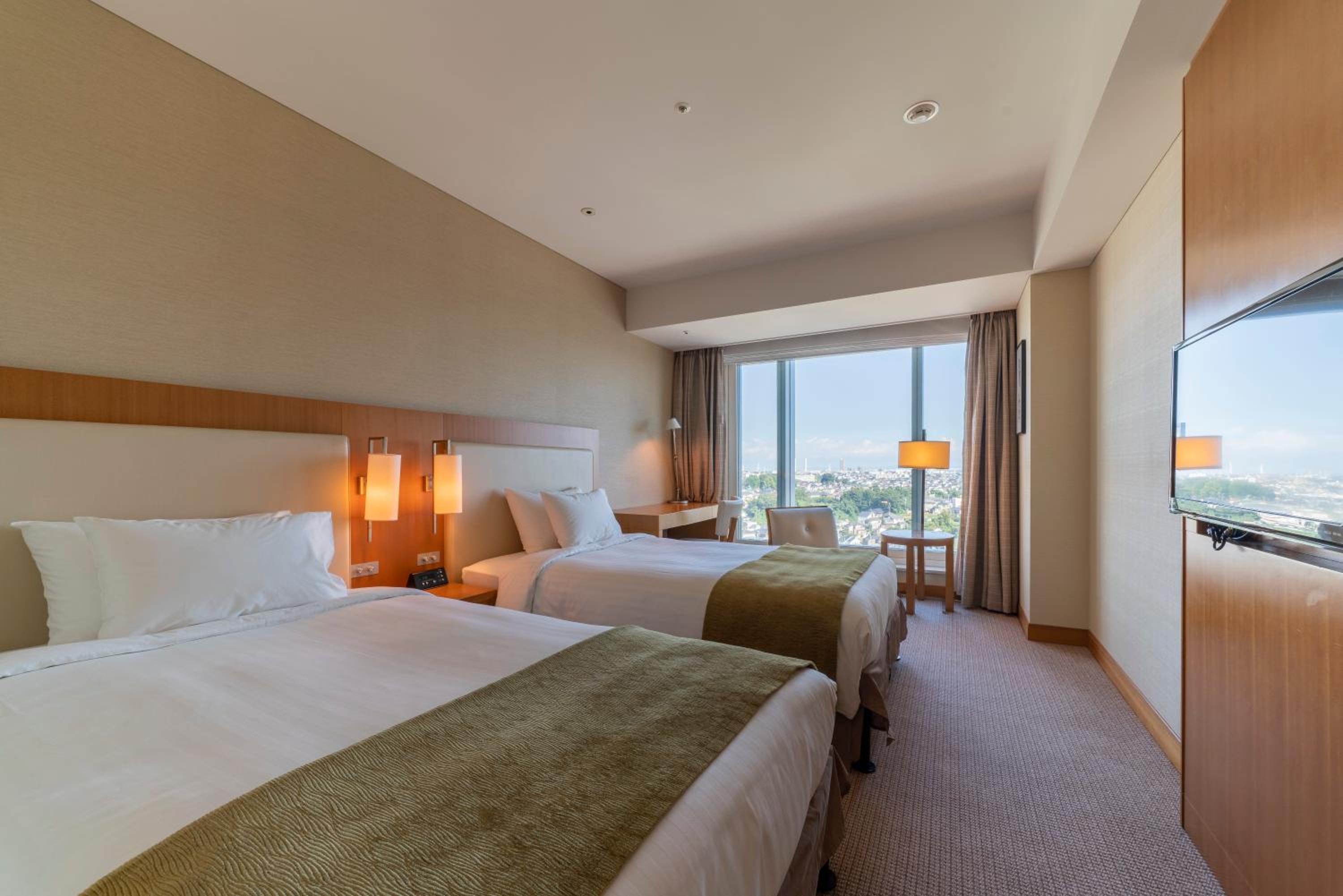 Superior Twin Room (Triple) - Non-Smoking - Photo 8