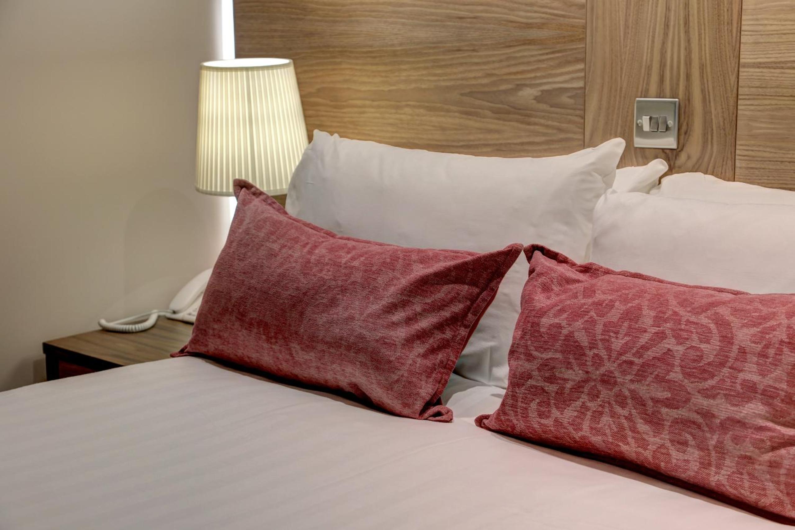 Standard Twin Room - Non-Smoking - Photo 6