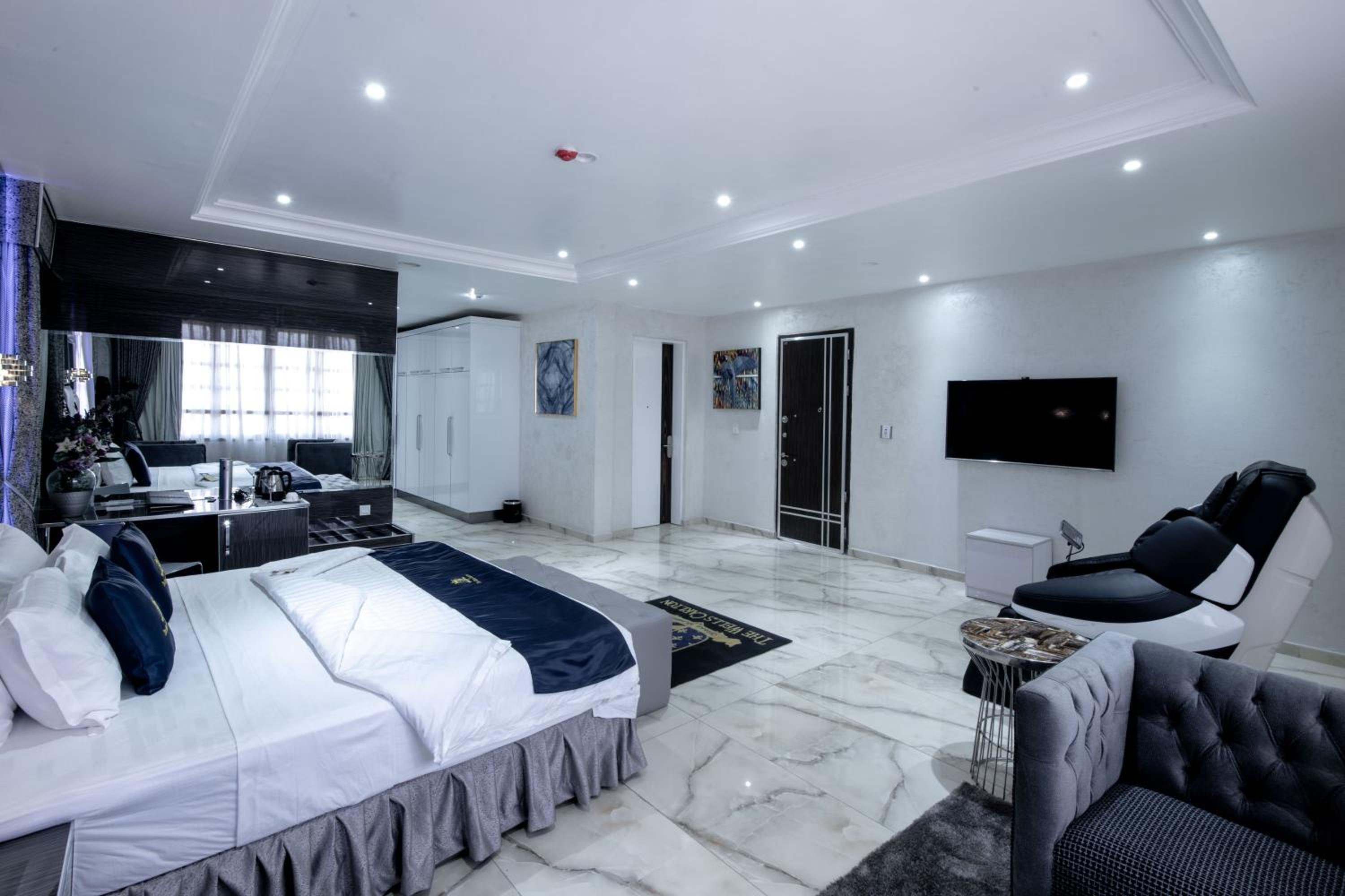 Penthouse Apartment