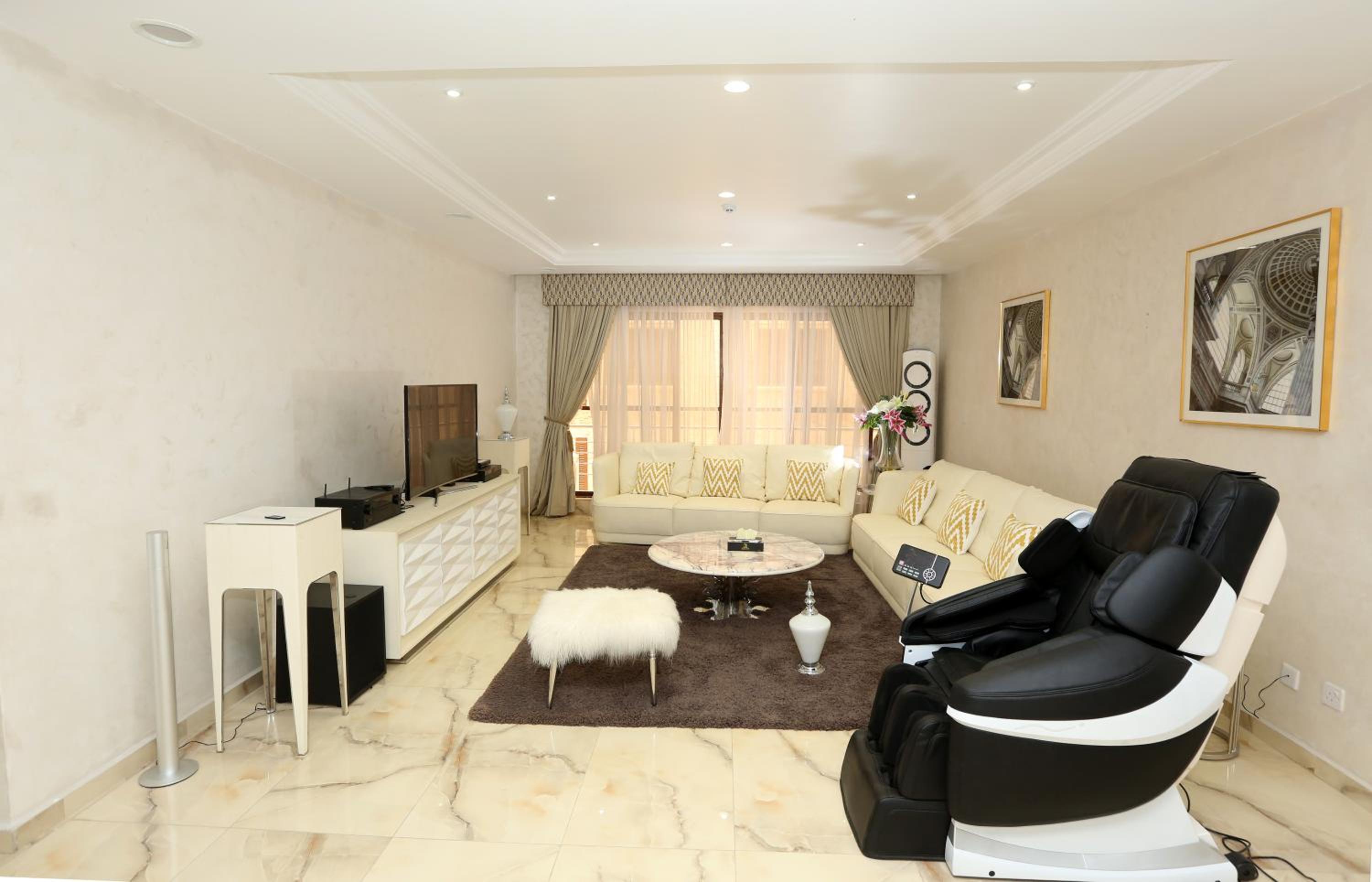 Apartment with Balcony