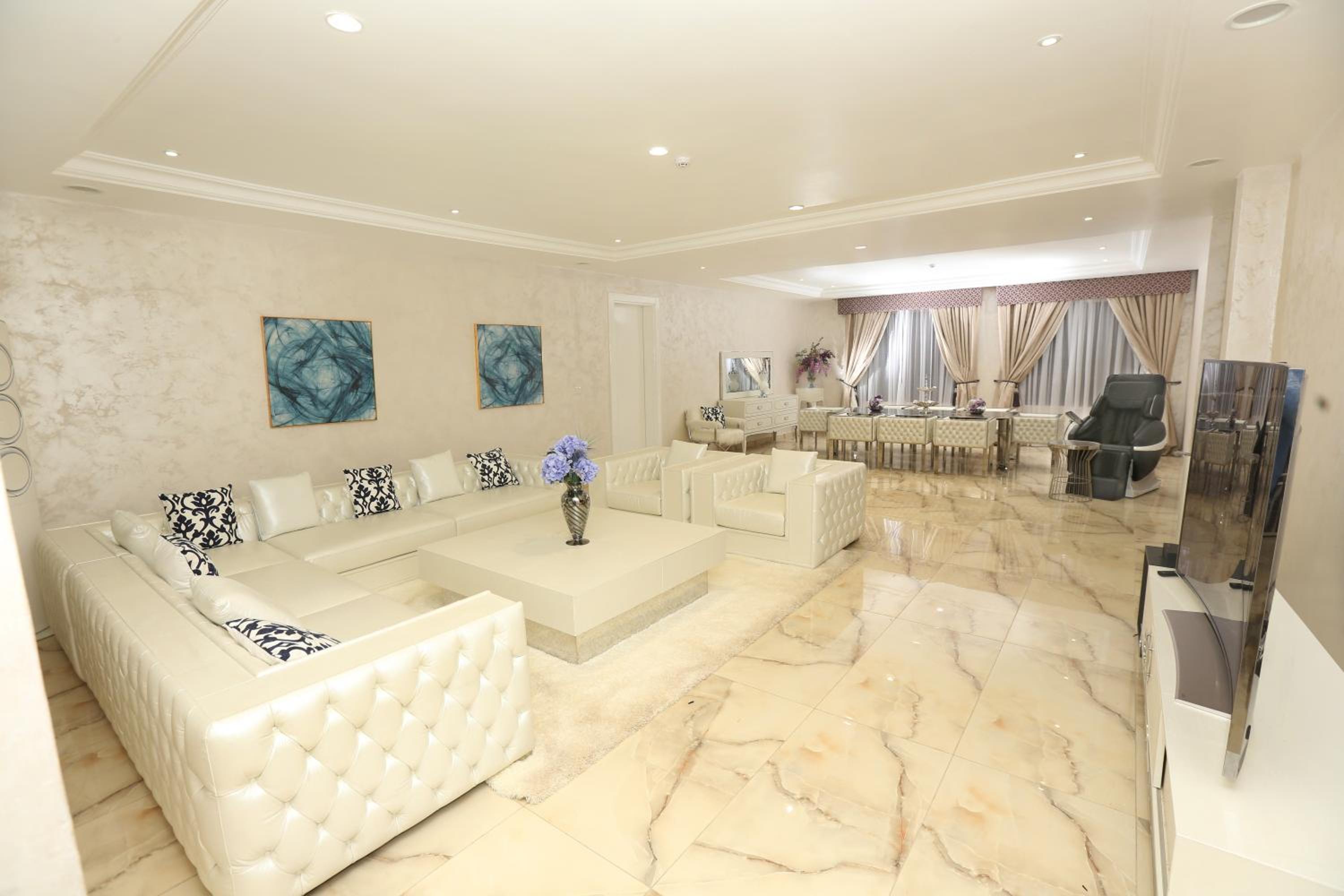 Penthouse Apartment photo 2