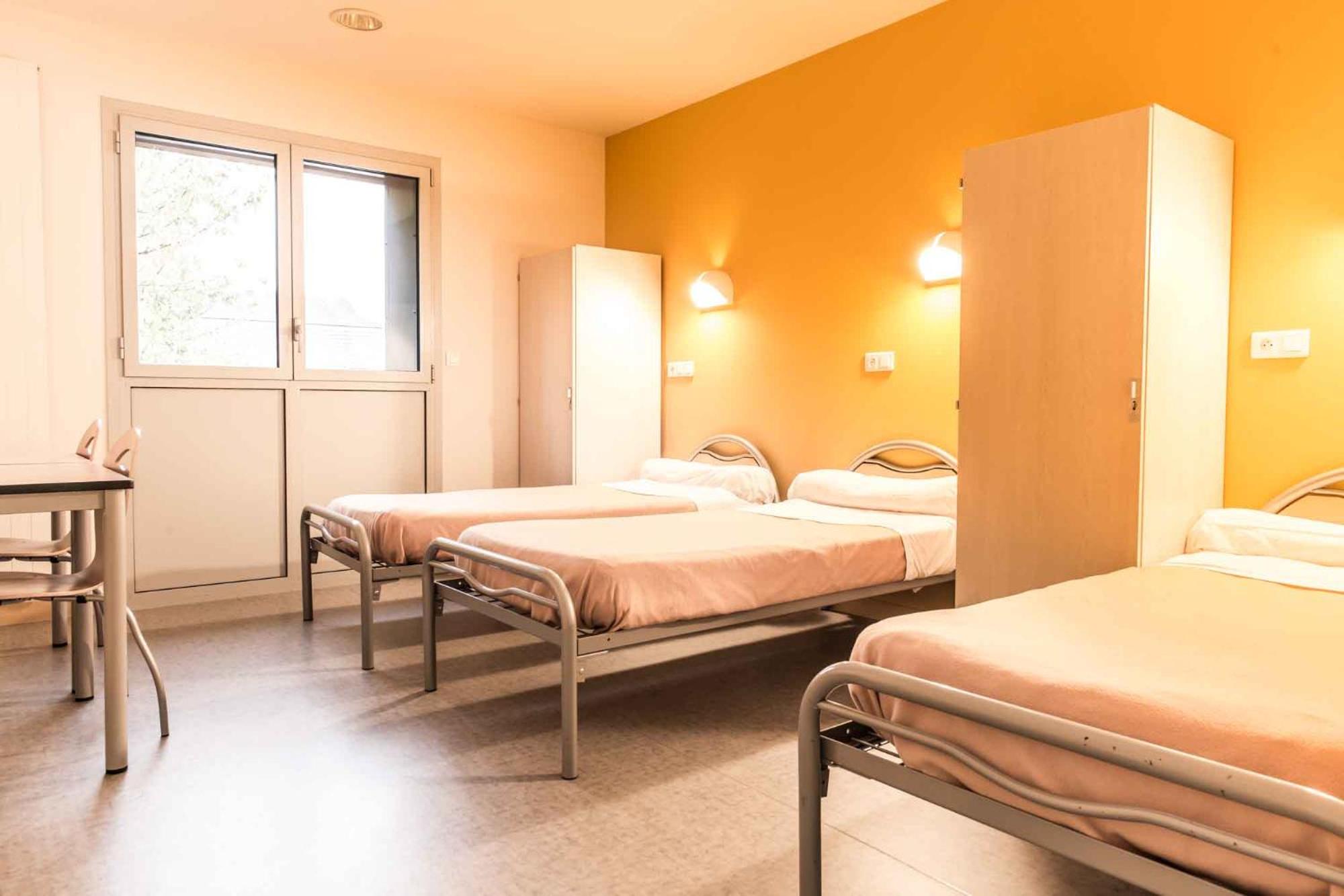 Triple Room with Private Bathroom - Photo 1
