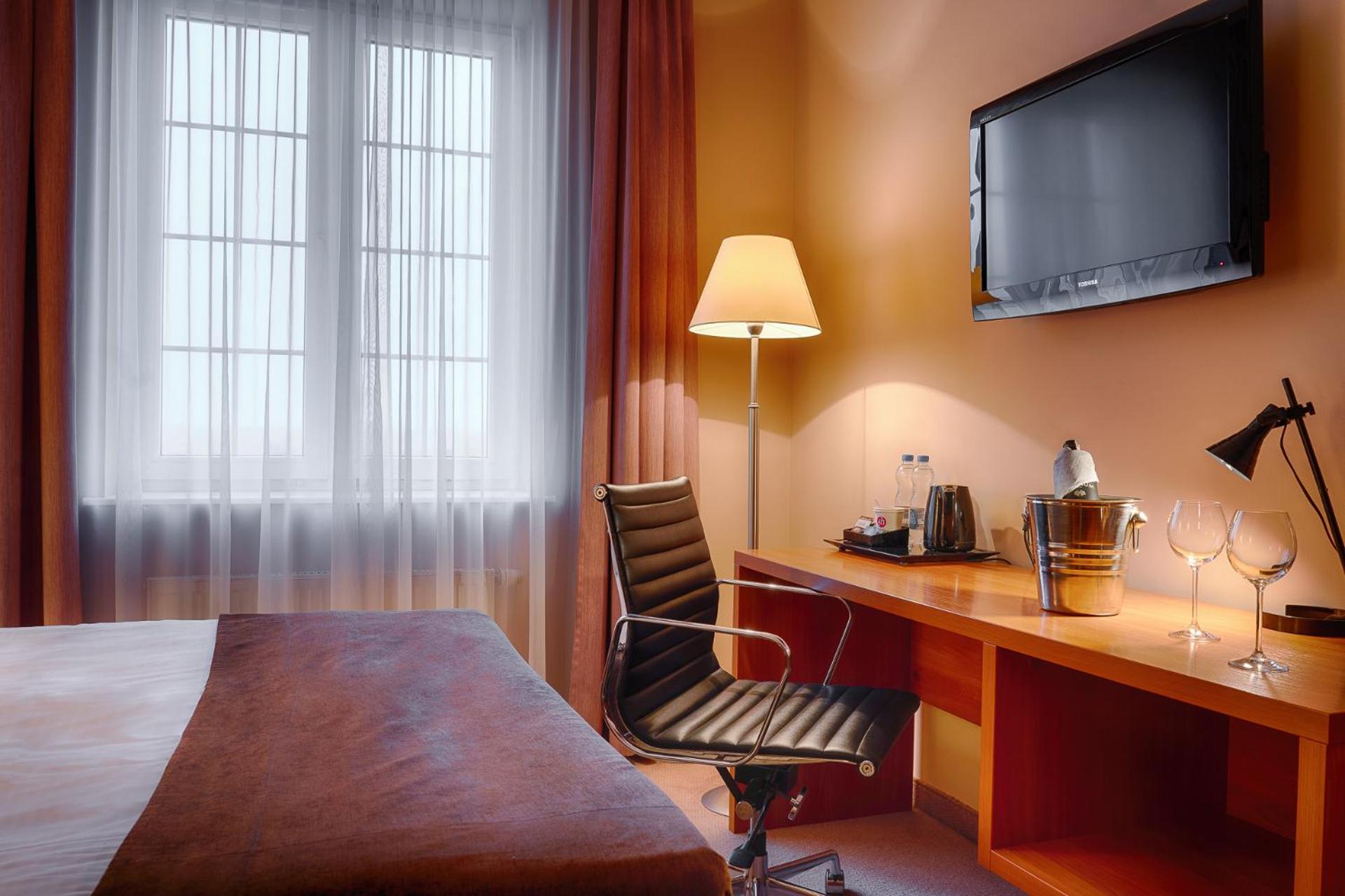 Double Room - Photo 5
