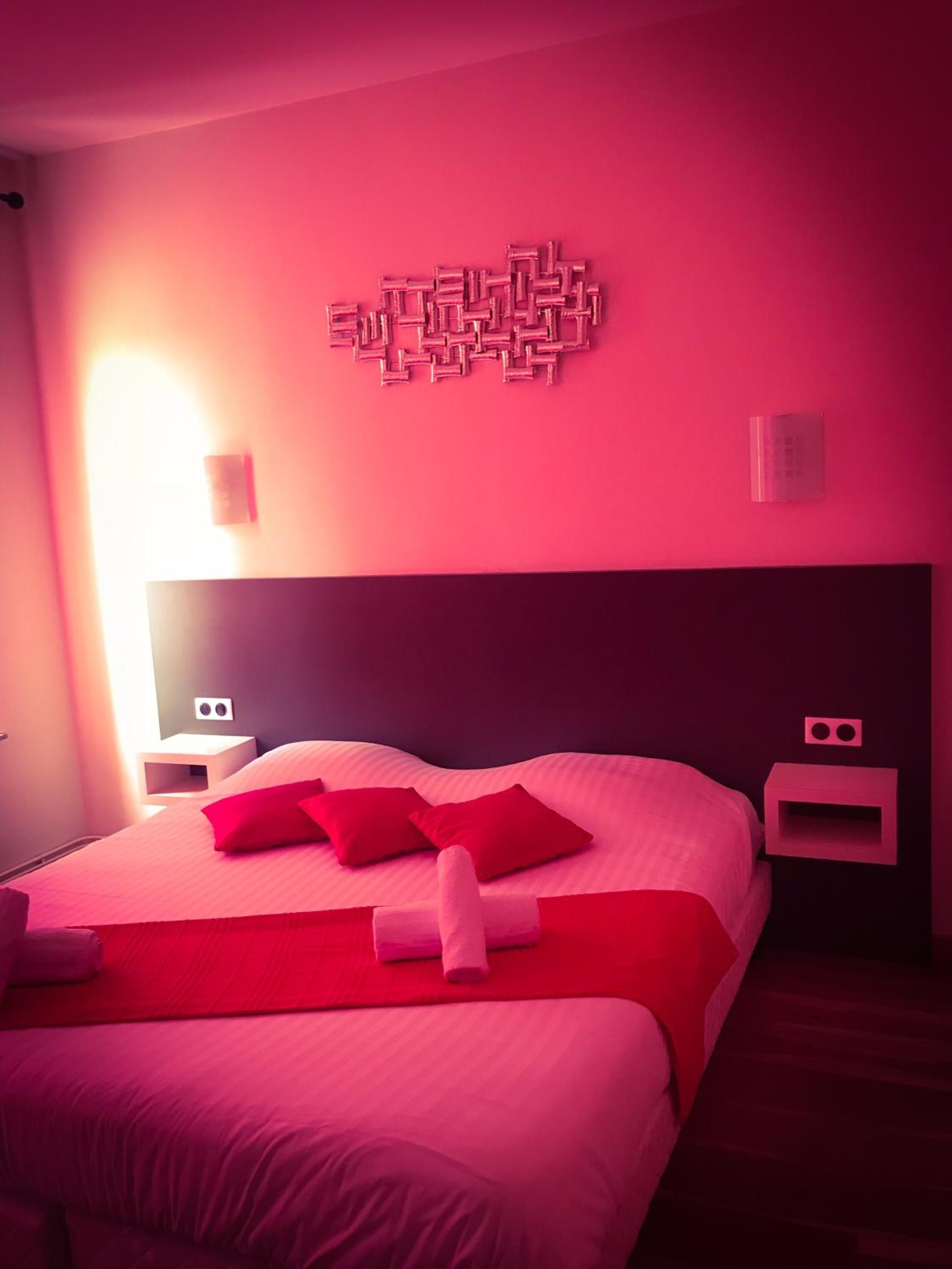 Double Room with Garden View - Photo 5