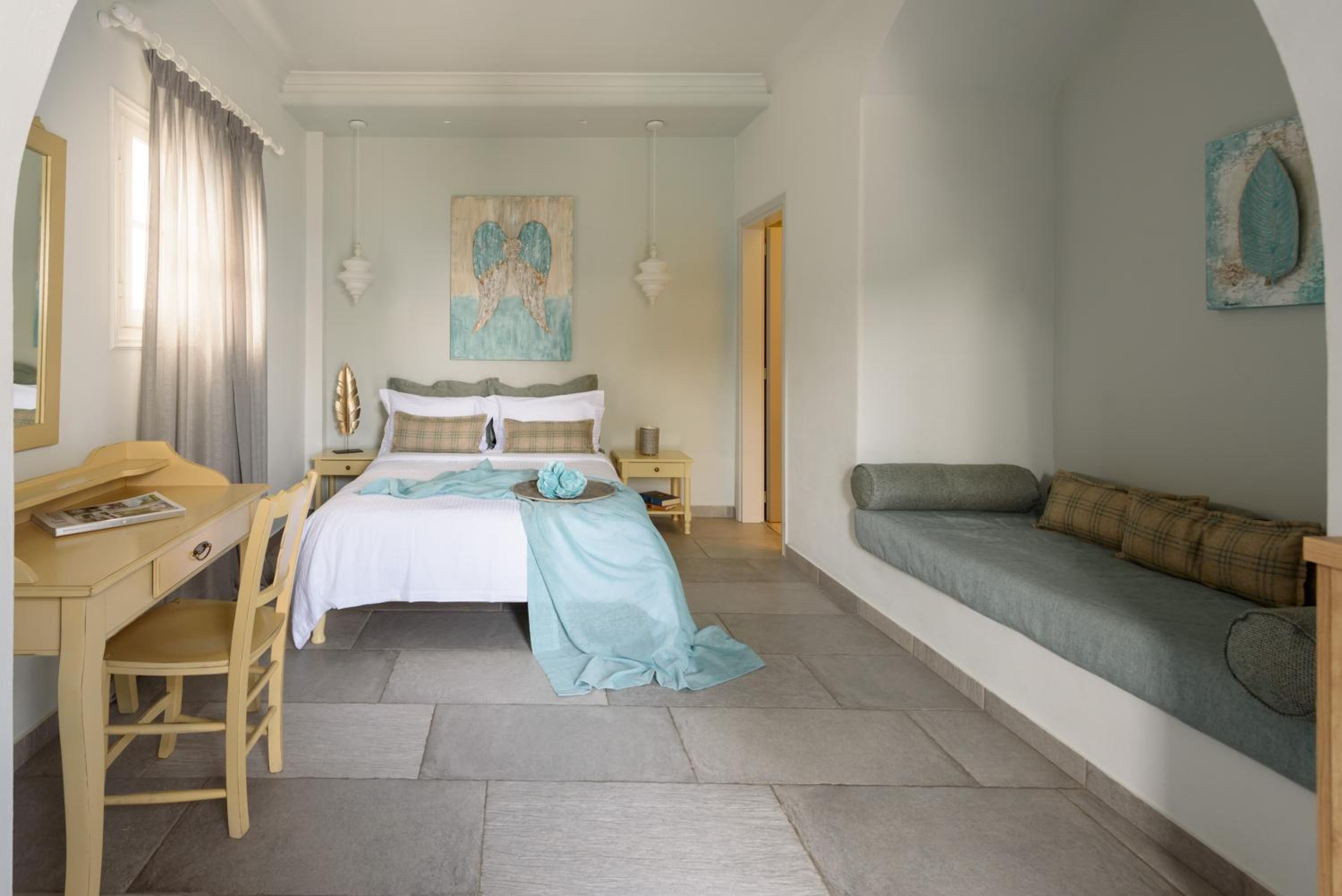Beachfront Standard Triple Room  photo 3