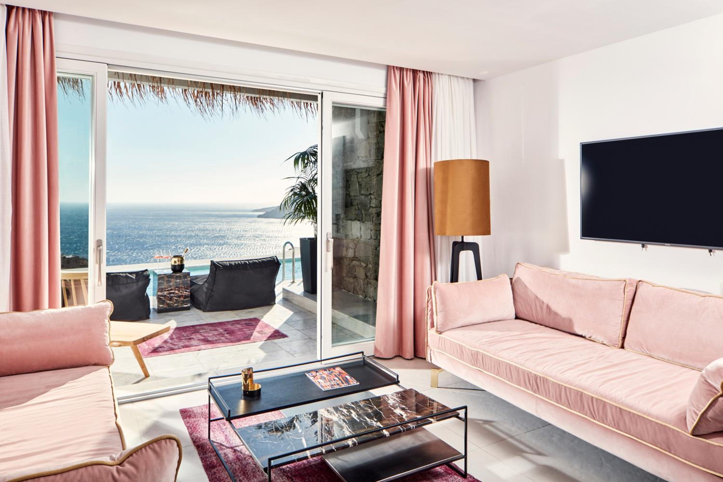 Suite with Private Pool (Non Smoking)