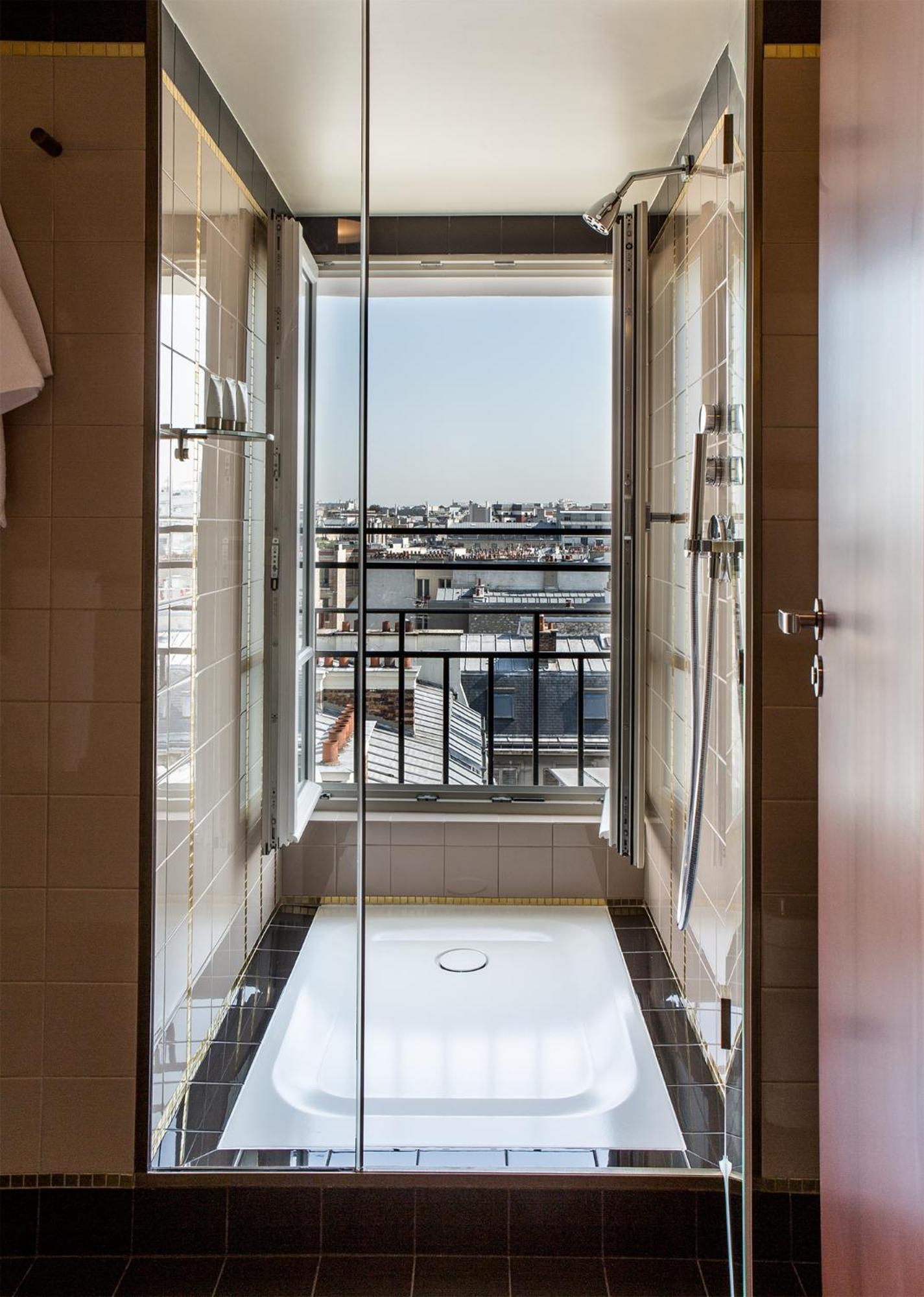 Parisian Suite photo 3