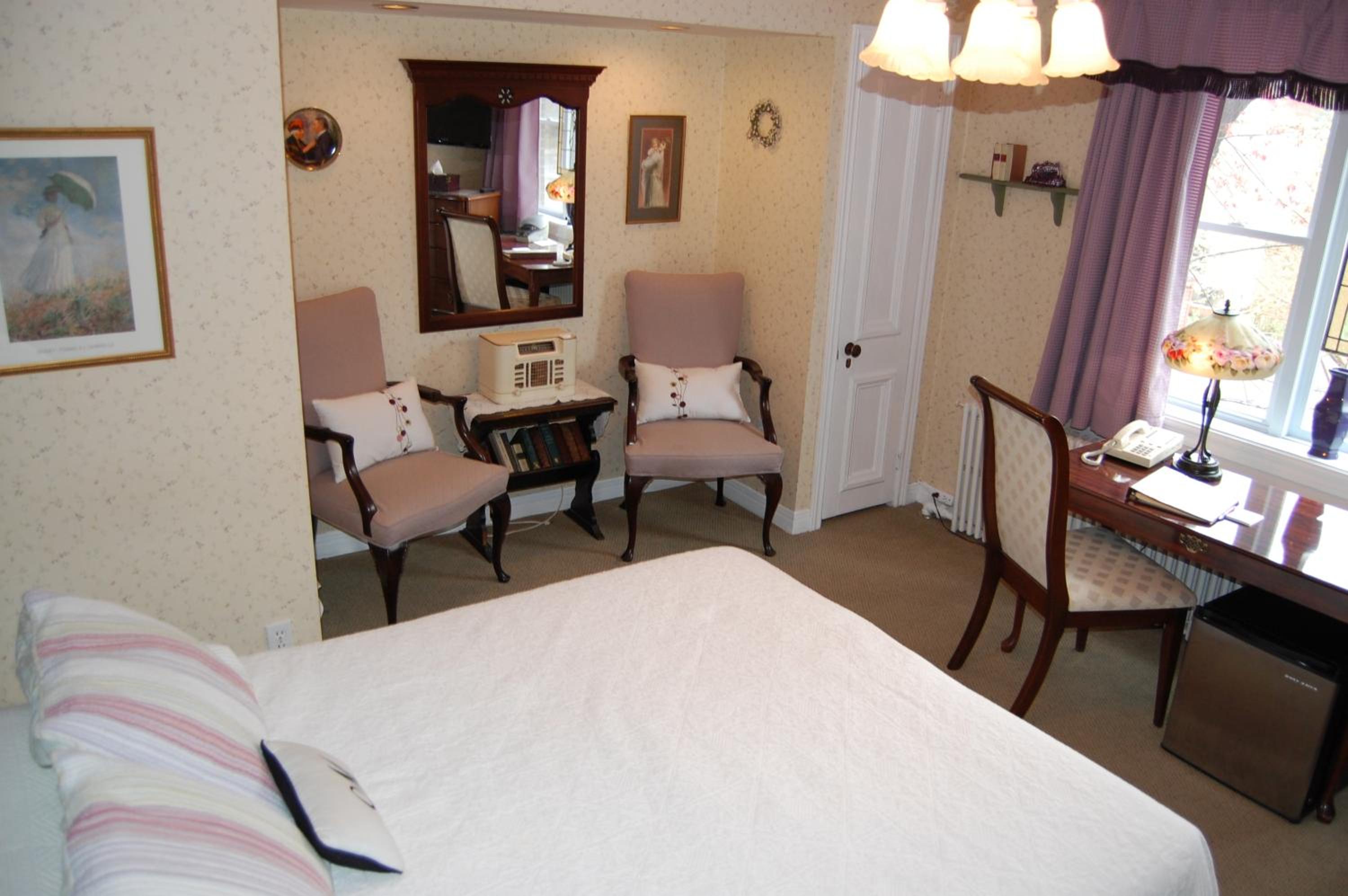 Queen Room 11