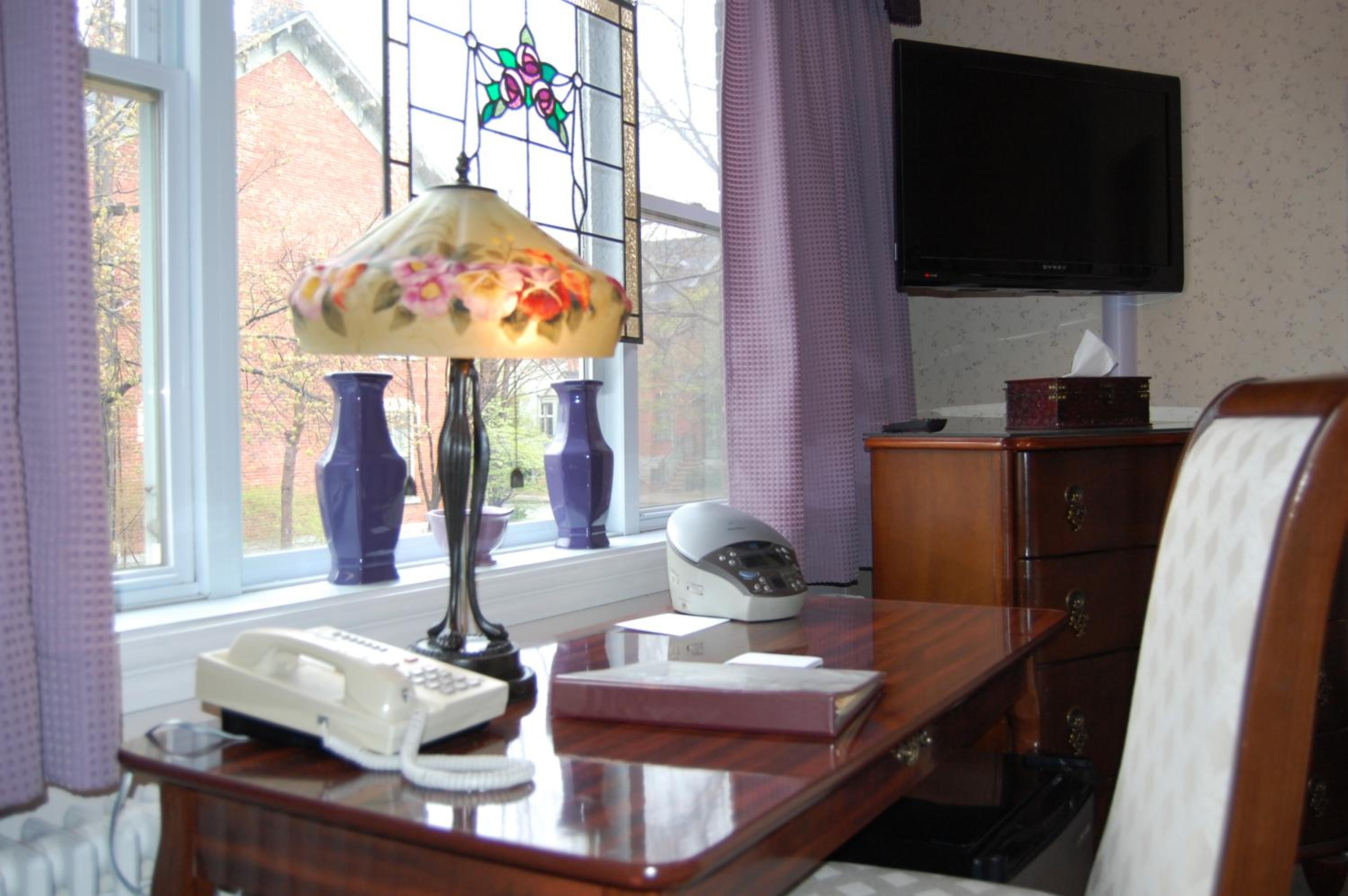 Queen Room 11
