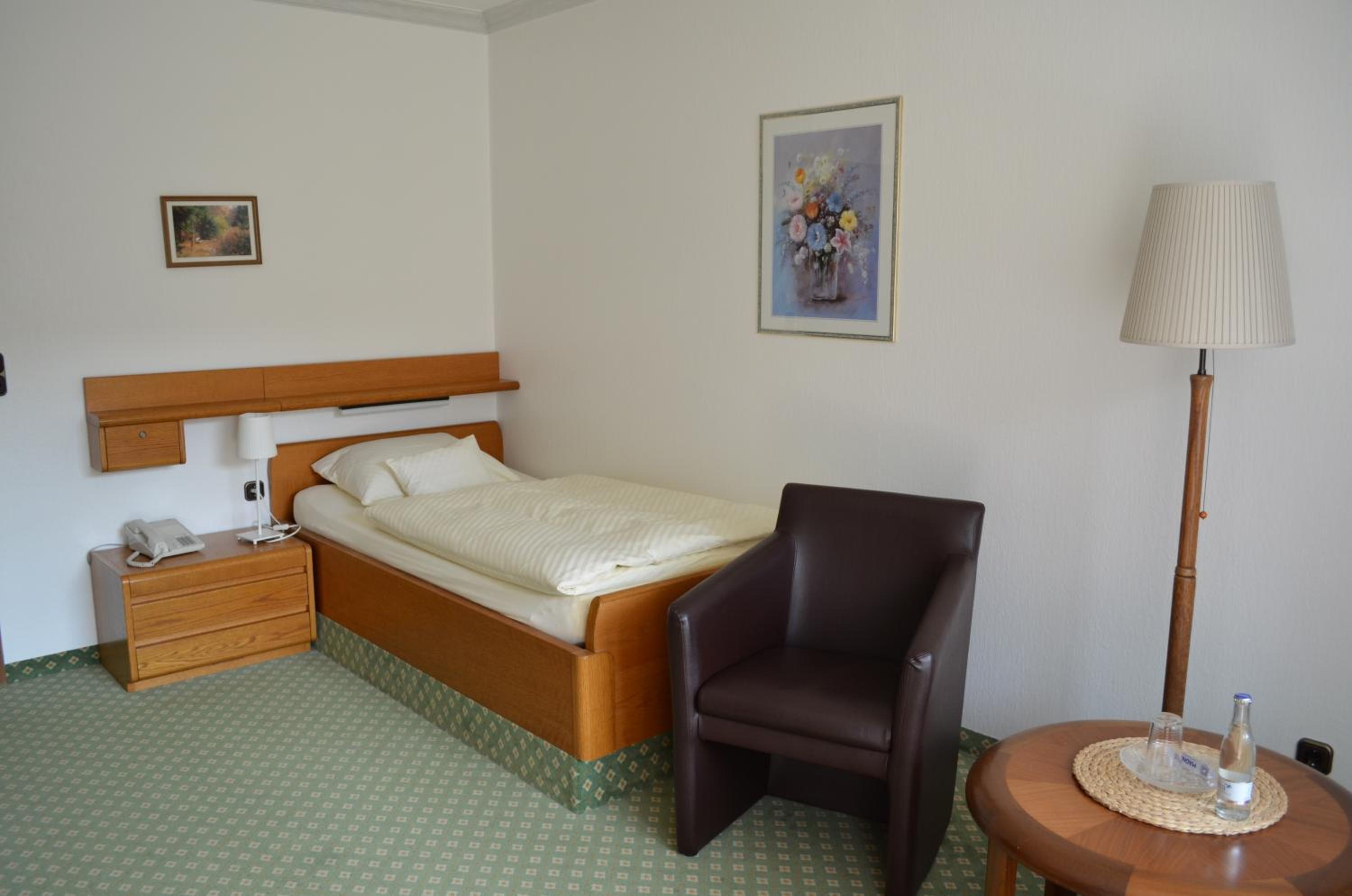 Single Room photo 2
