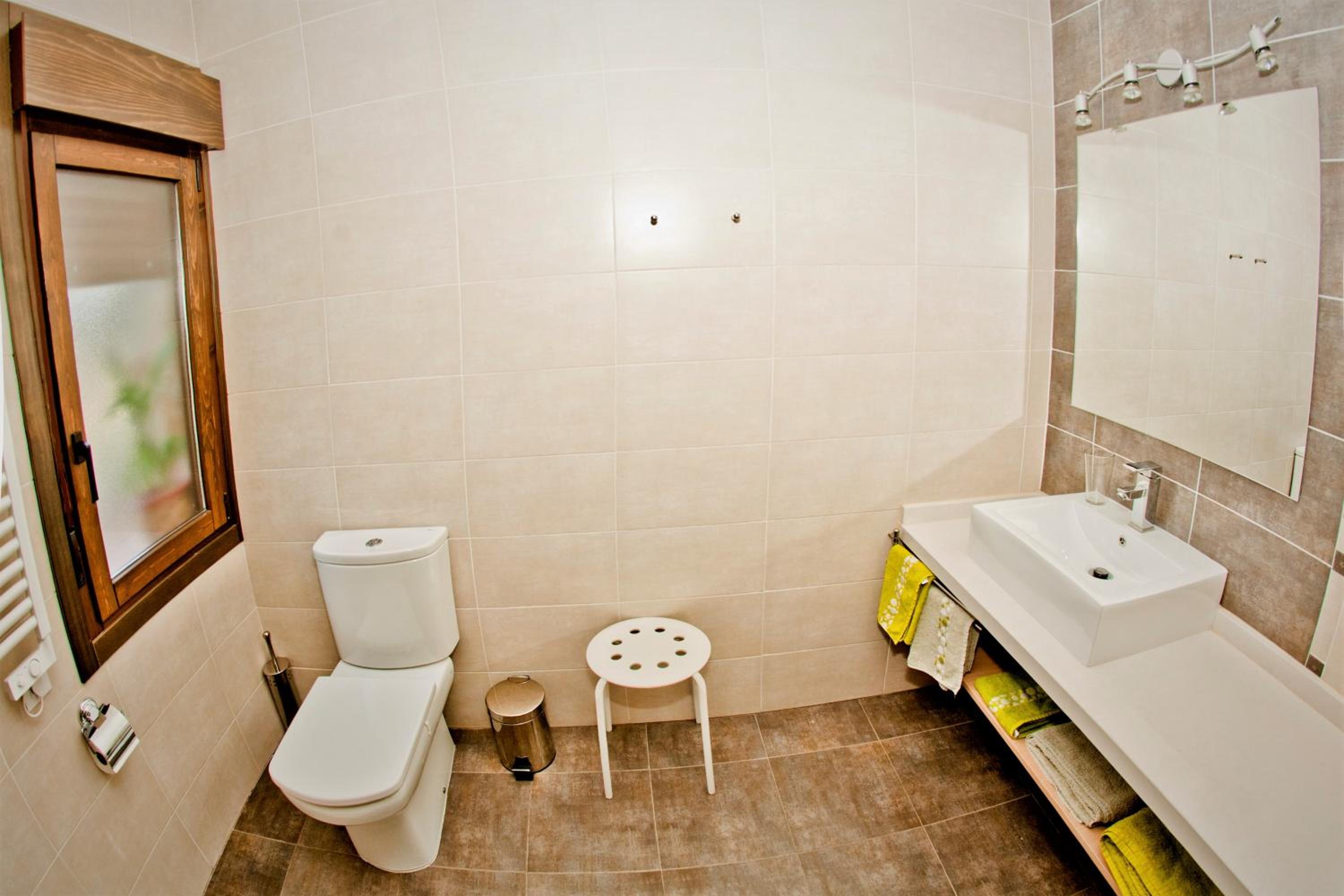 Two-Bedroom Apartment - Photo 17
