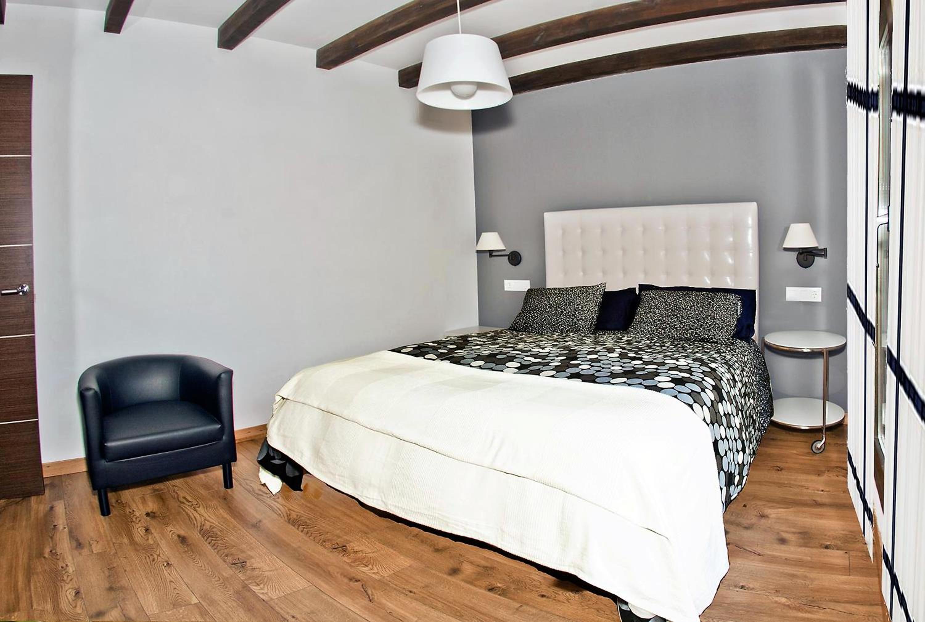 Two-Bedroom Apartment - Photo 13
