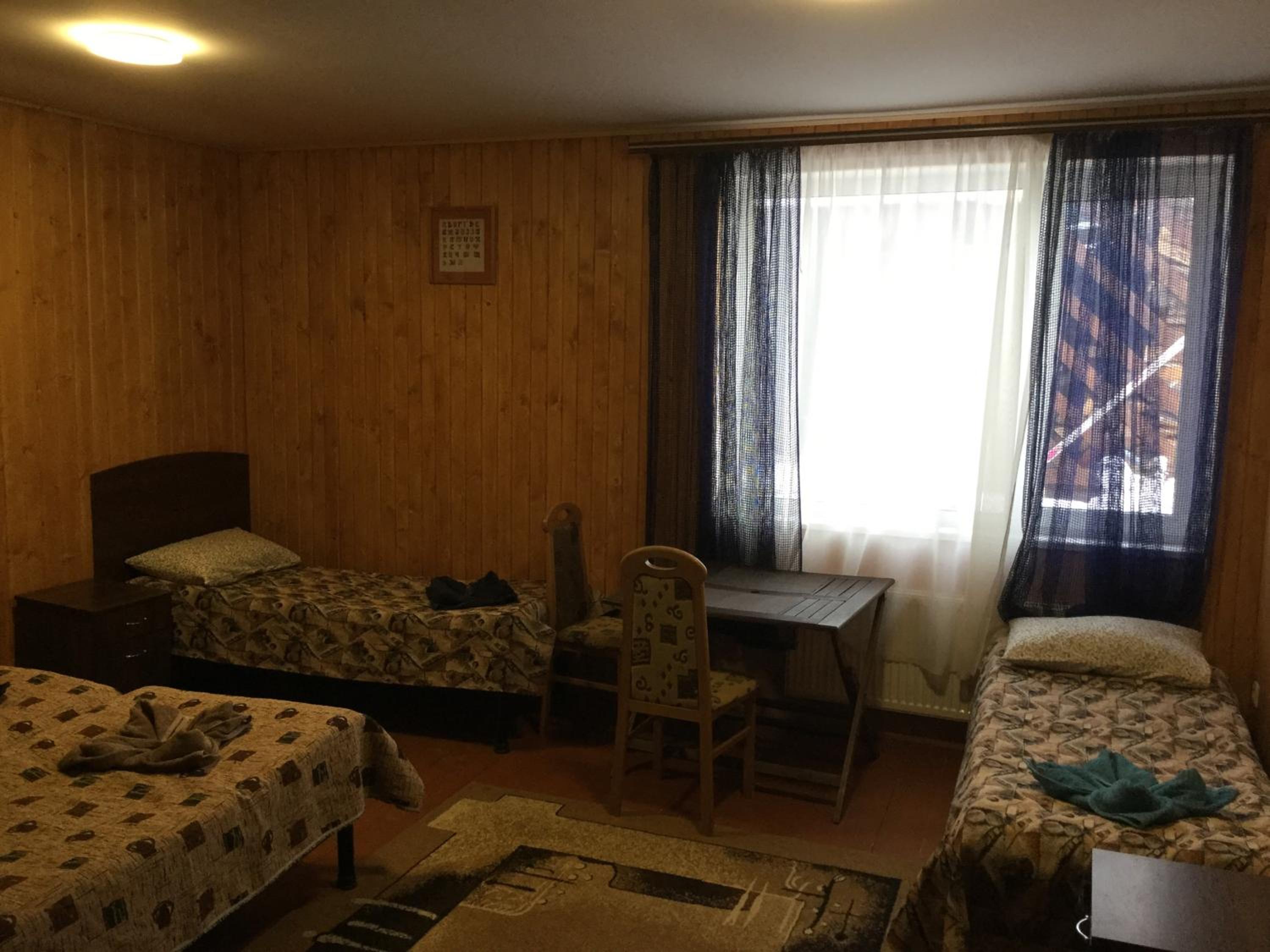 Quadruple Room with Shared Bathroom photo 2