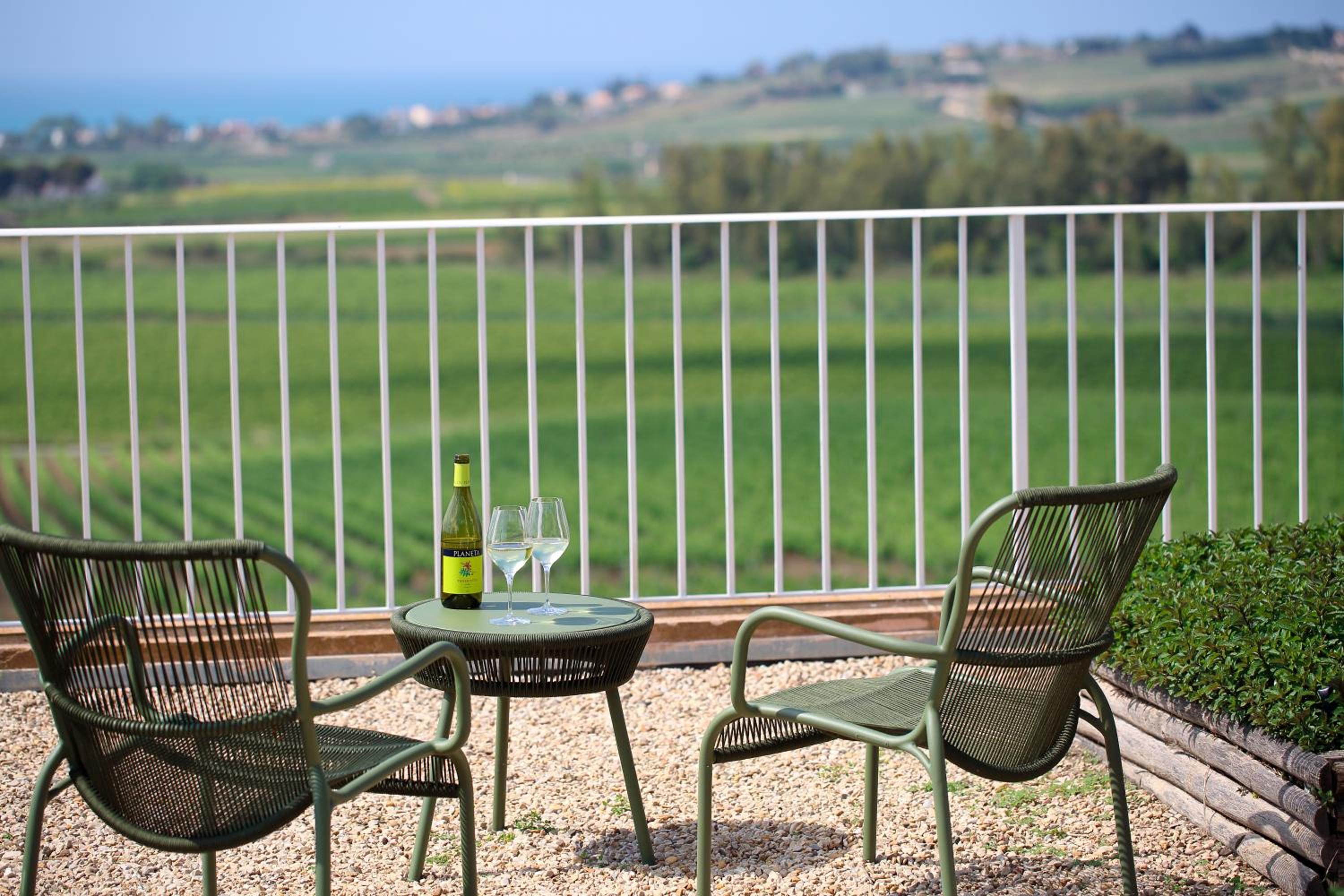 Double Room with Terrace - Photo 2