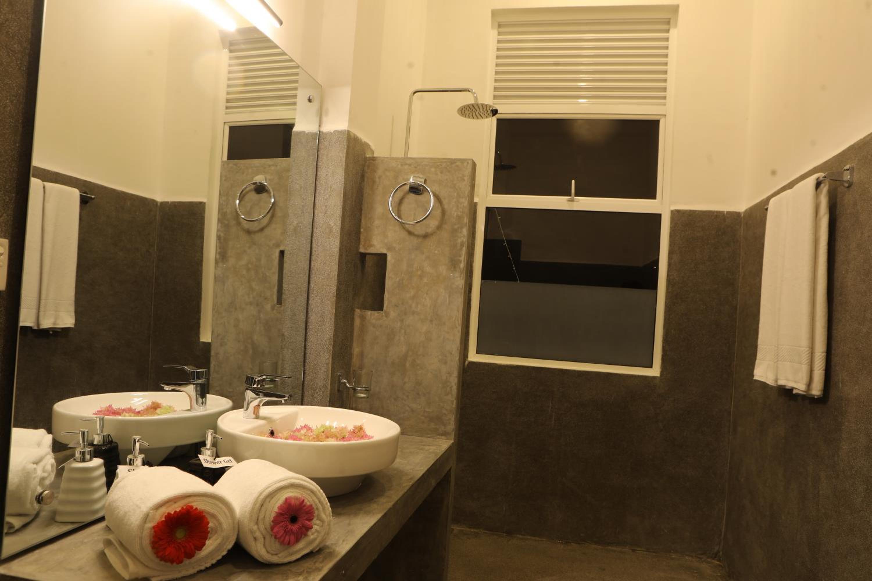 Two-Bedroom Apartment with Sea View photo 3