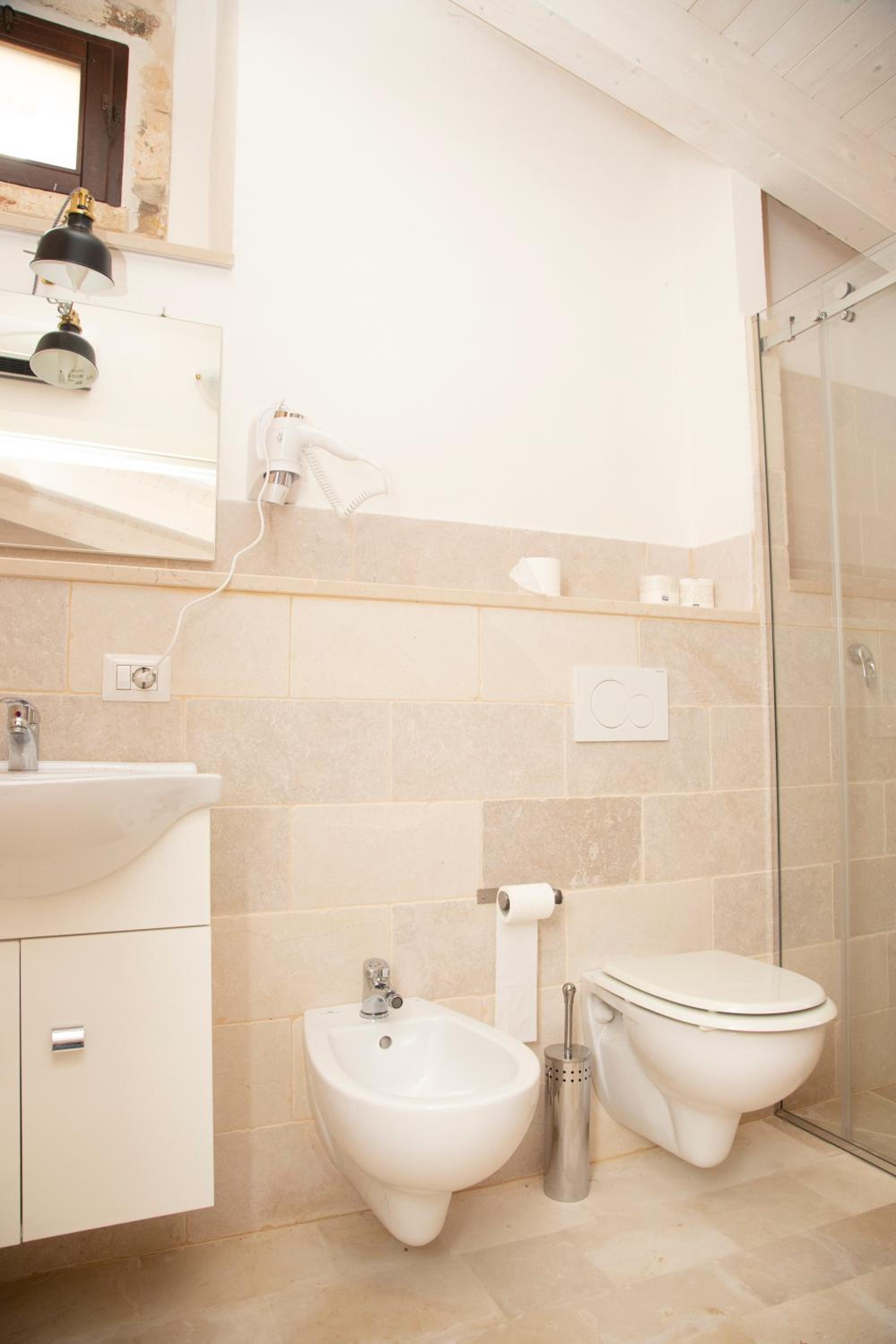 Large Double Room photo 2