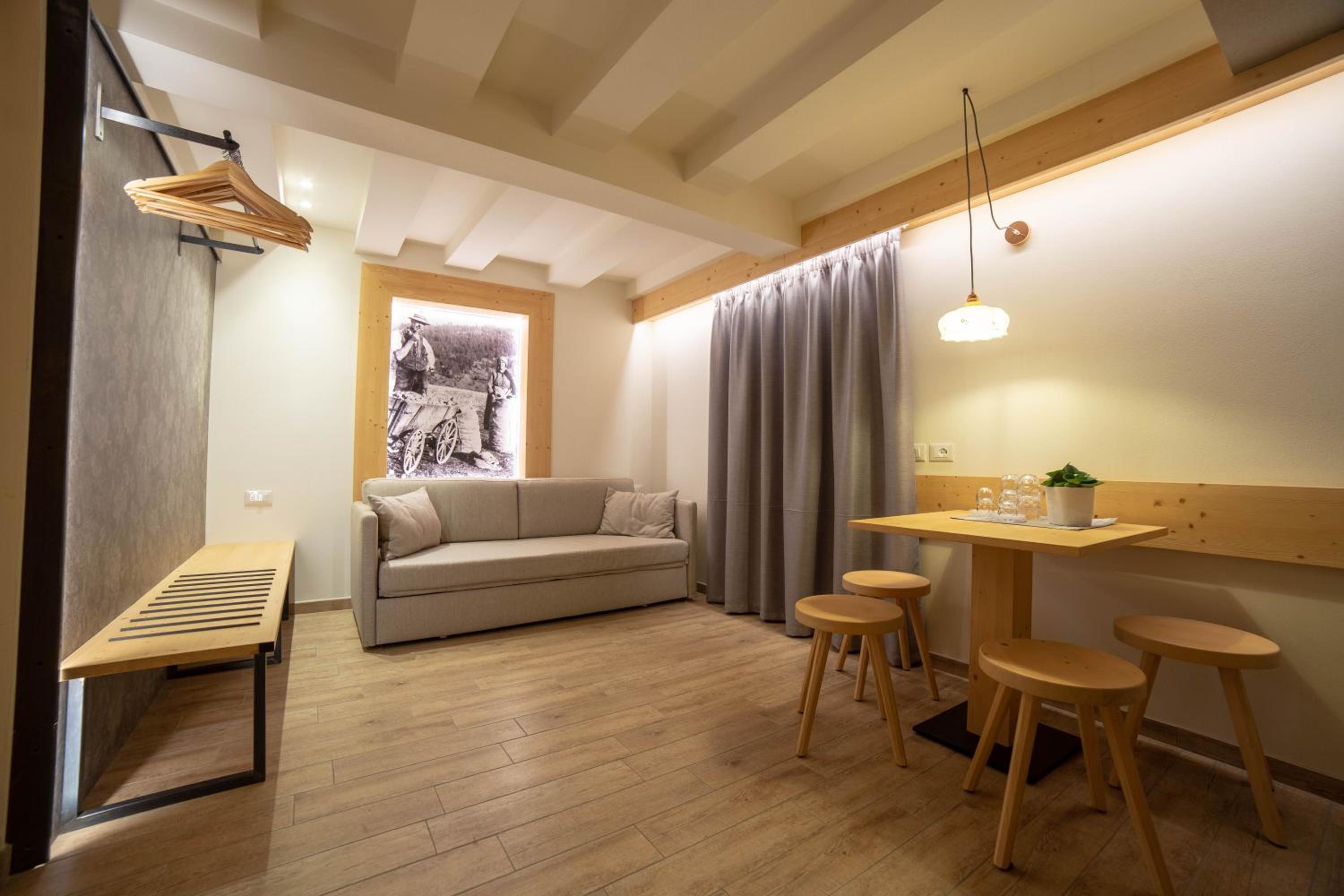 Apartment with Mountain View - Photo 6