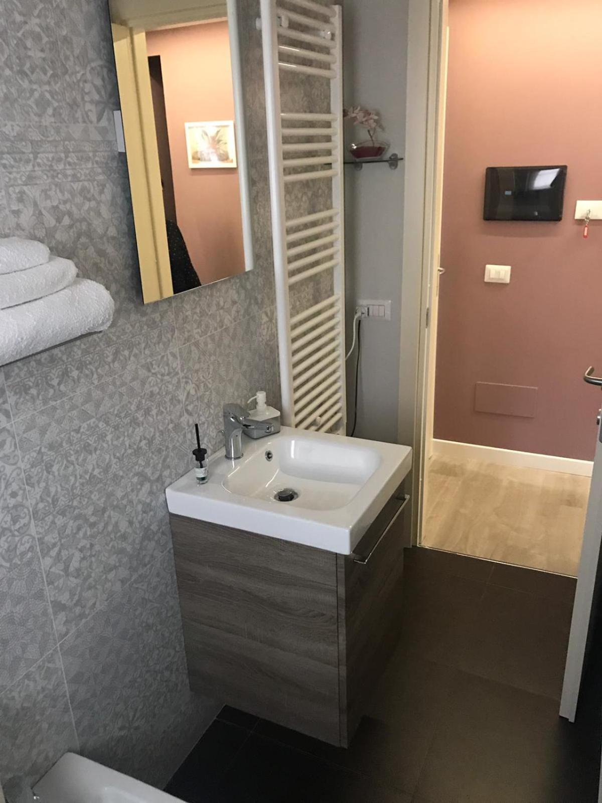 Studio Apartment - Photo 31