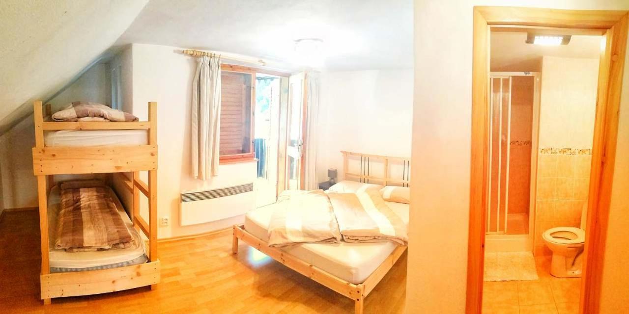 Three-Bedroom Chalet photo 3