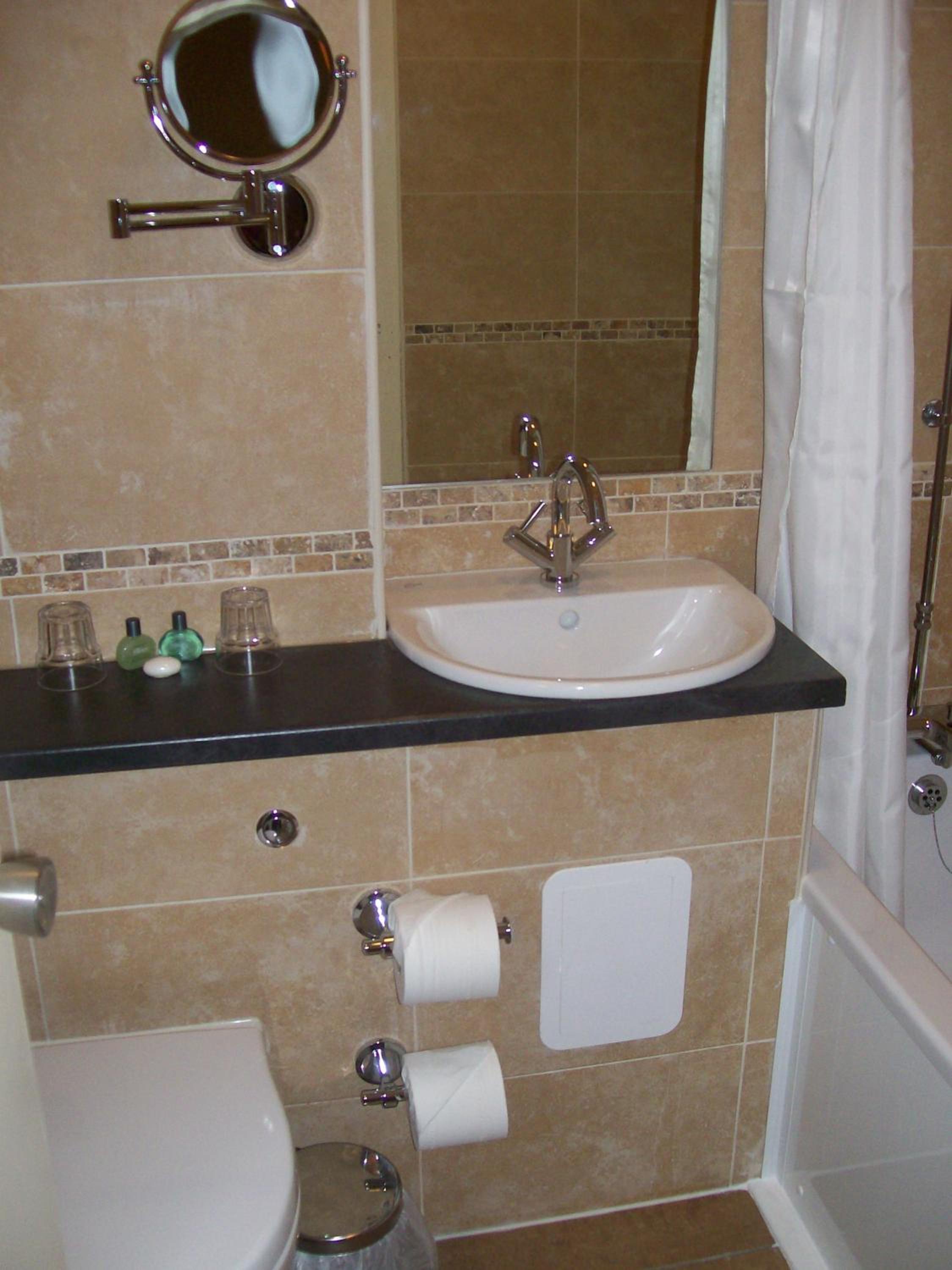 Double Room - Photo 6