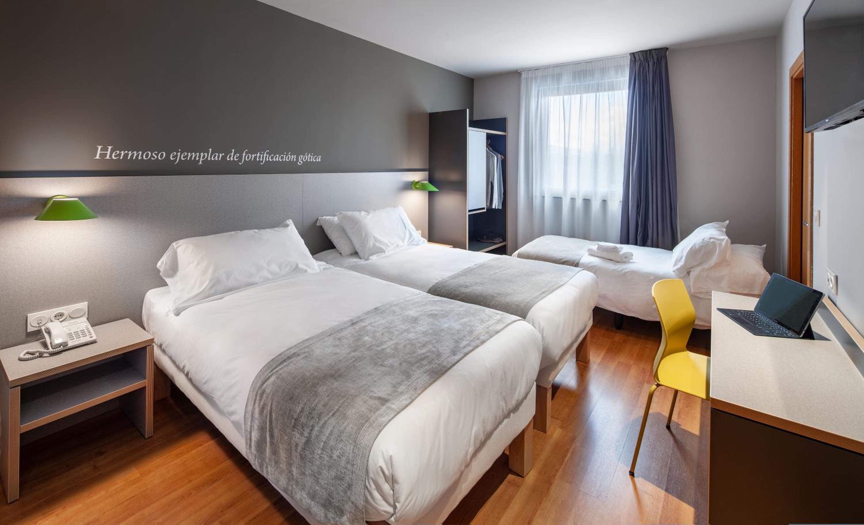Standard Triple Room - Photo 2